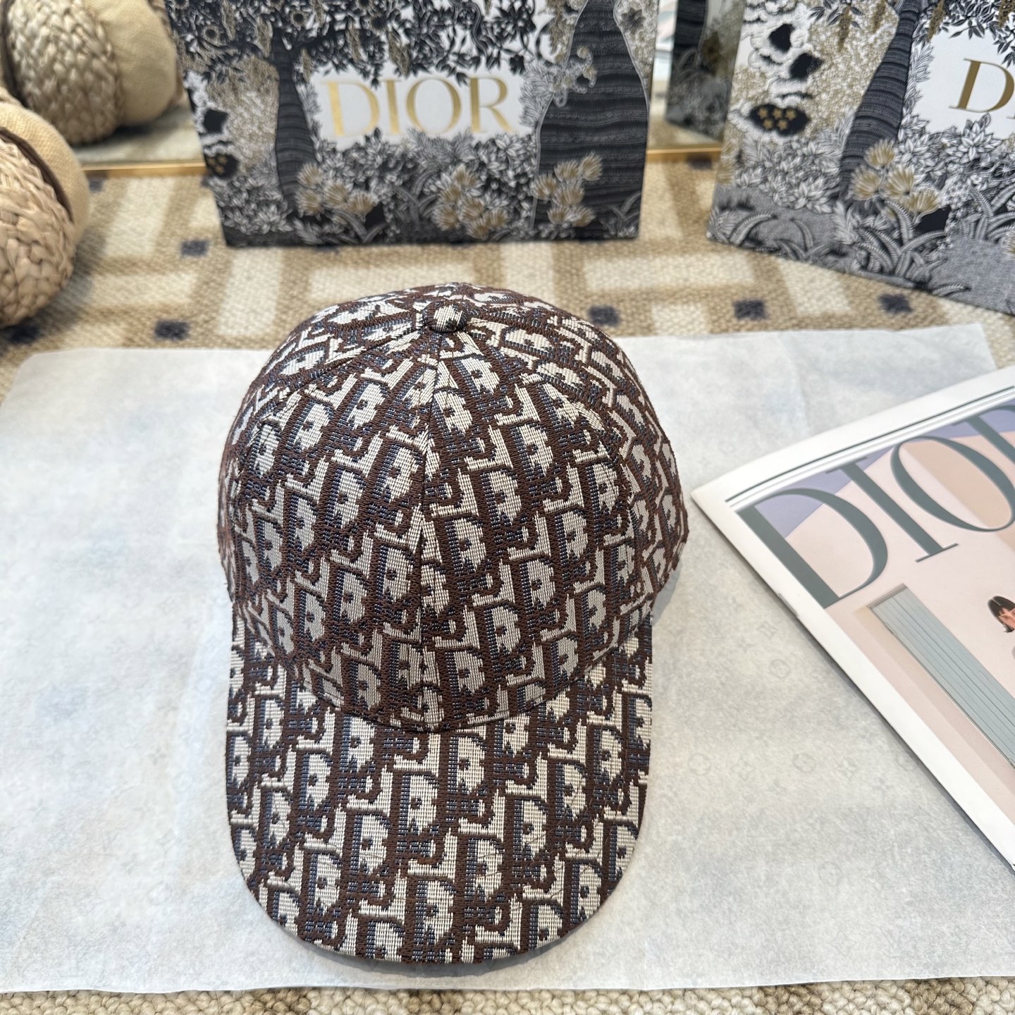 DIOR迪奥 官网同步新款发布 老花D家棒球帽🧢，超级火爆
