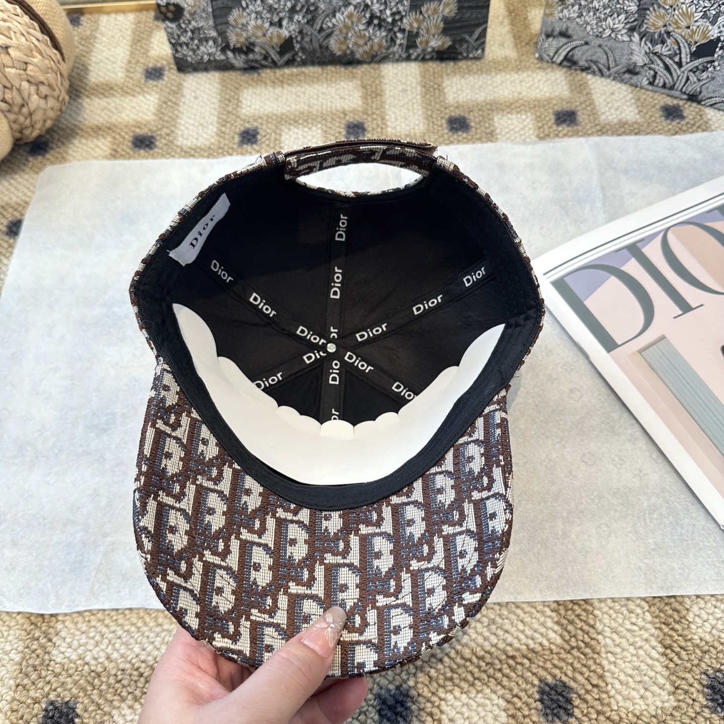 DIOR迪奥 官网同步新款发布 老花D家棒球帽🧢，超级火爆