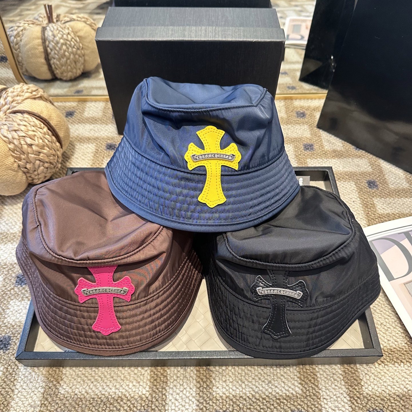 Chrome Hearts CH 克罗心Crank Bait藏青色 拼皮十字架 渔夫帽，男女同款。定织定
