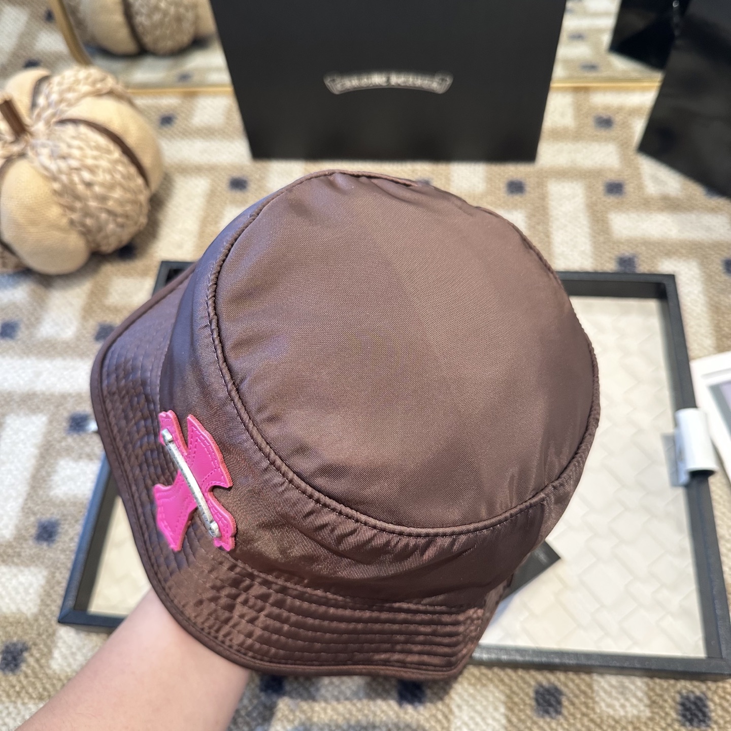 Chrome Hearts CH 克罗心Crank Bait藏青色 拼皮十字架 渔夫帽，男女同款。定织定