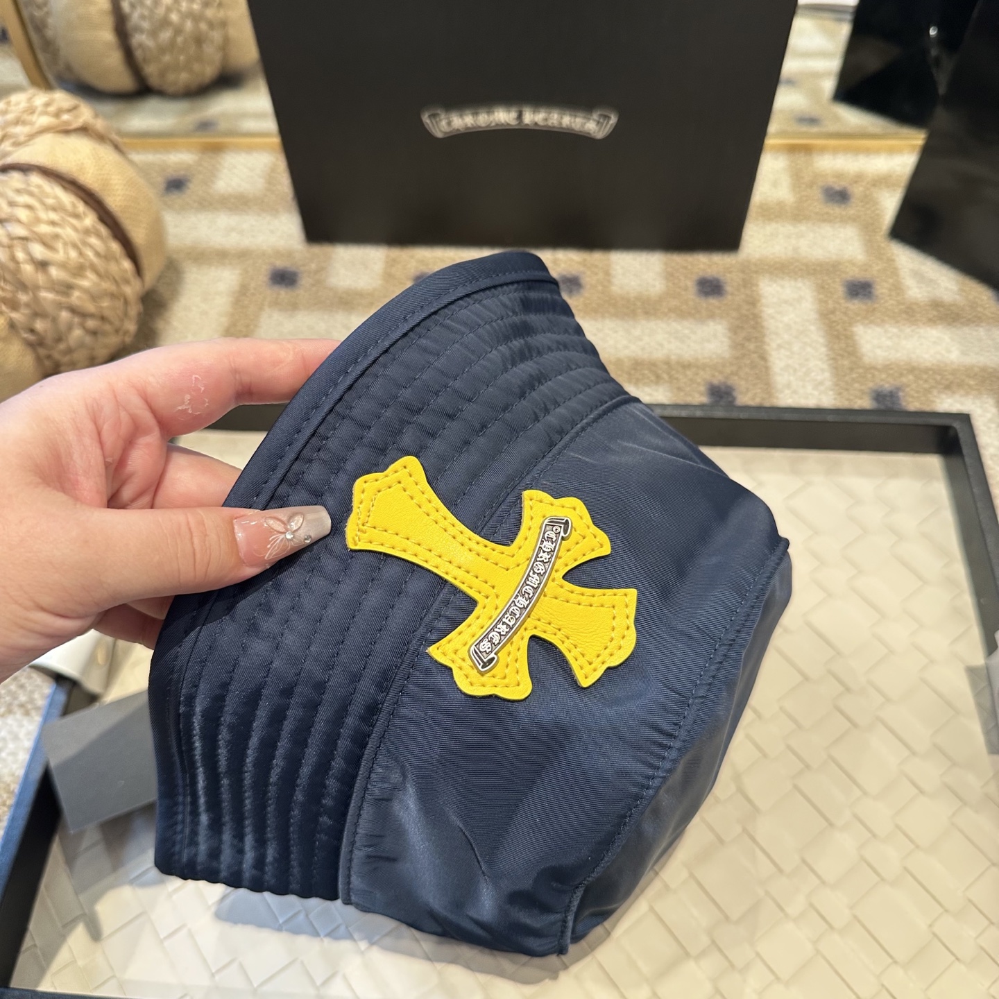 Chrome Hearts CH 克罗心Crank Bait藏青色 拼皮十字架 渔夫帽，男女同款。定织定