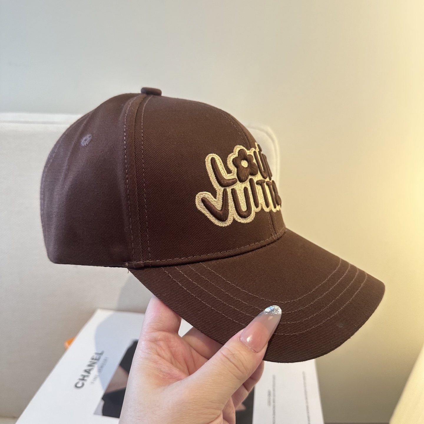 🧢路易威登棒球帽 LouisVuitton😍新款LV棒球帽，重工打造♥️高端大气，百搭款🤗男女通用！