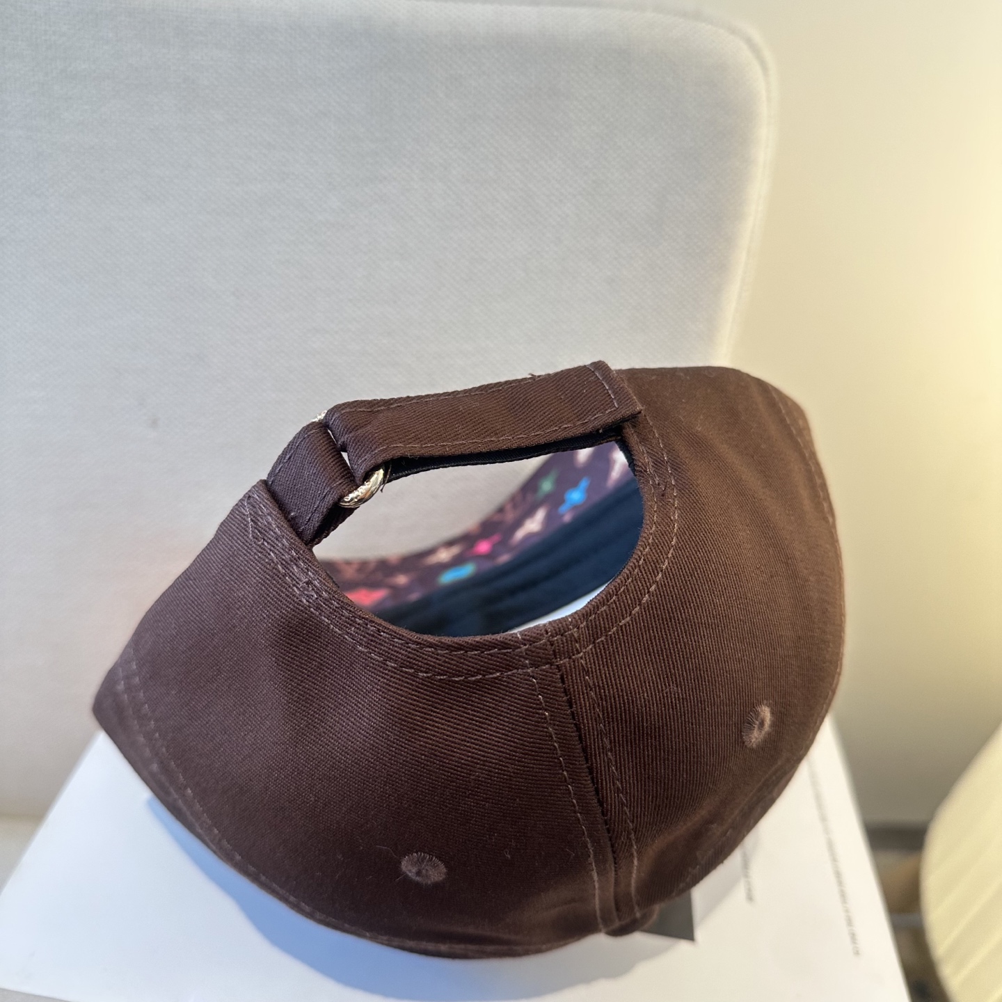 🧢路易威登棒球帽 LouisVuitton😍新款LV棒球帽，重工打造♥️高端大气，百搭款🤗男女通用！