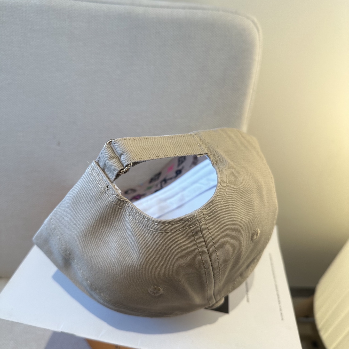 🧢路易威登棒球帽 LouisVuitton😍新款LV棒球帽，重工打造♥️高端大气，百搭款🤗男女通用！