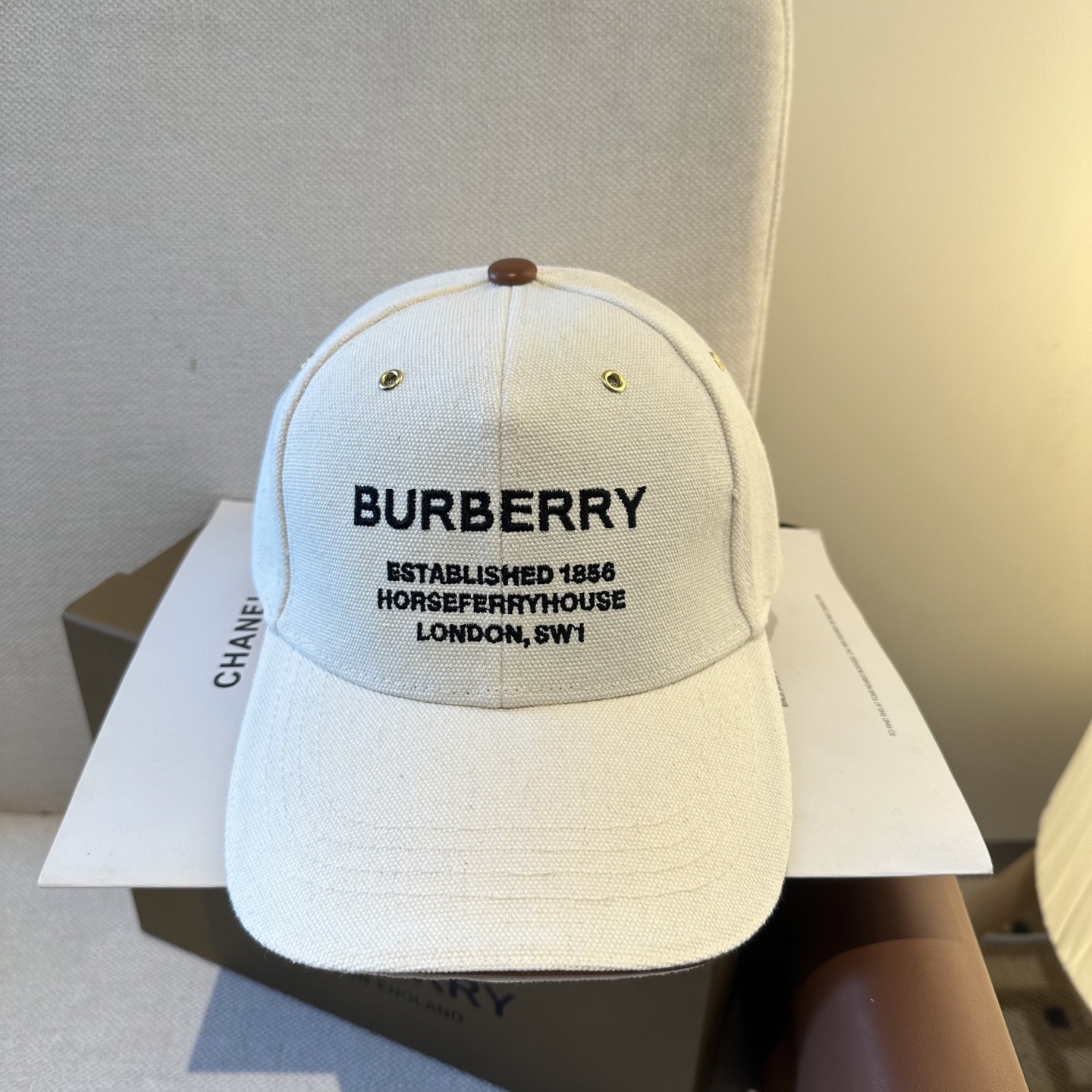 Burberry 巴宝莉BURBERRY 上线 韩版新款英伦风定制款1:1 男女通用棒球帽 美邦工艺 高版品质质量