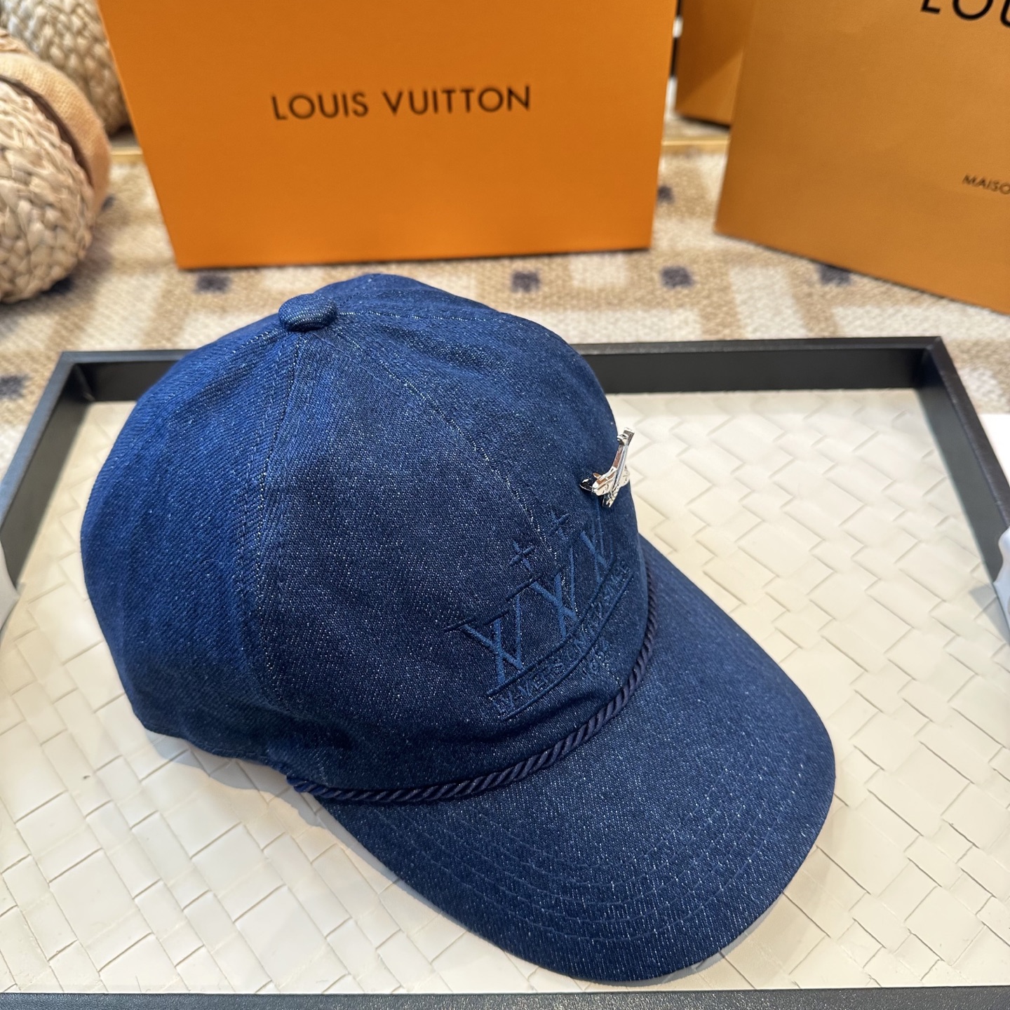 🧢路易威登棒球帽 LouisVuitton😍新款LV棒球帽，重工打造♥️高端大气，百搭款🤗男女通用！