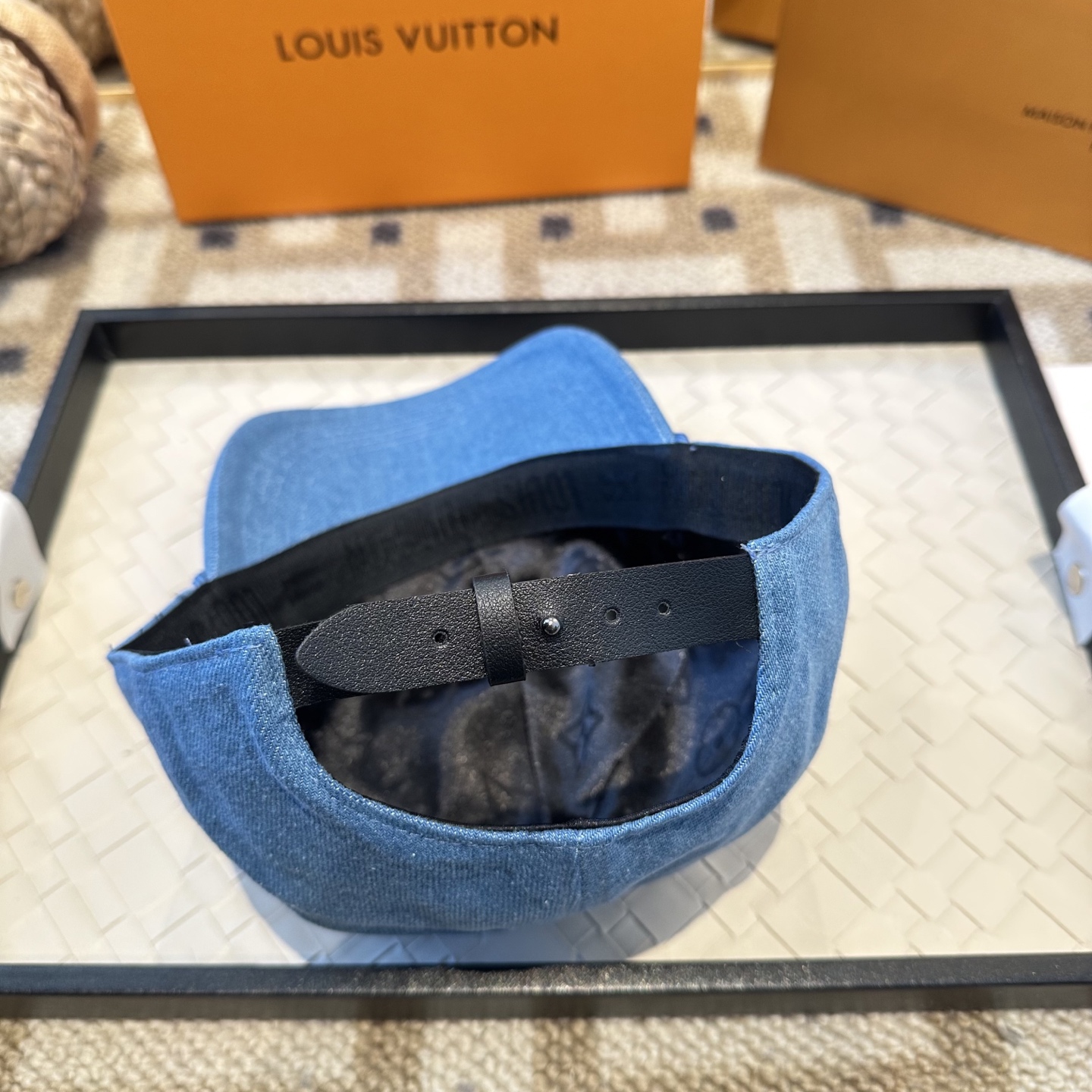 🧢路易威登棒球帽 LouisVuitton😍新款LV棒球帽，重工打造♥️高端大气，百搭款🤗男女通用！