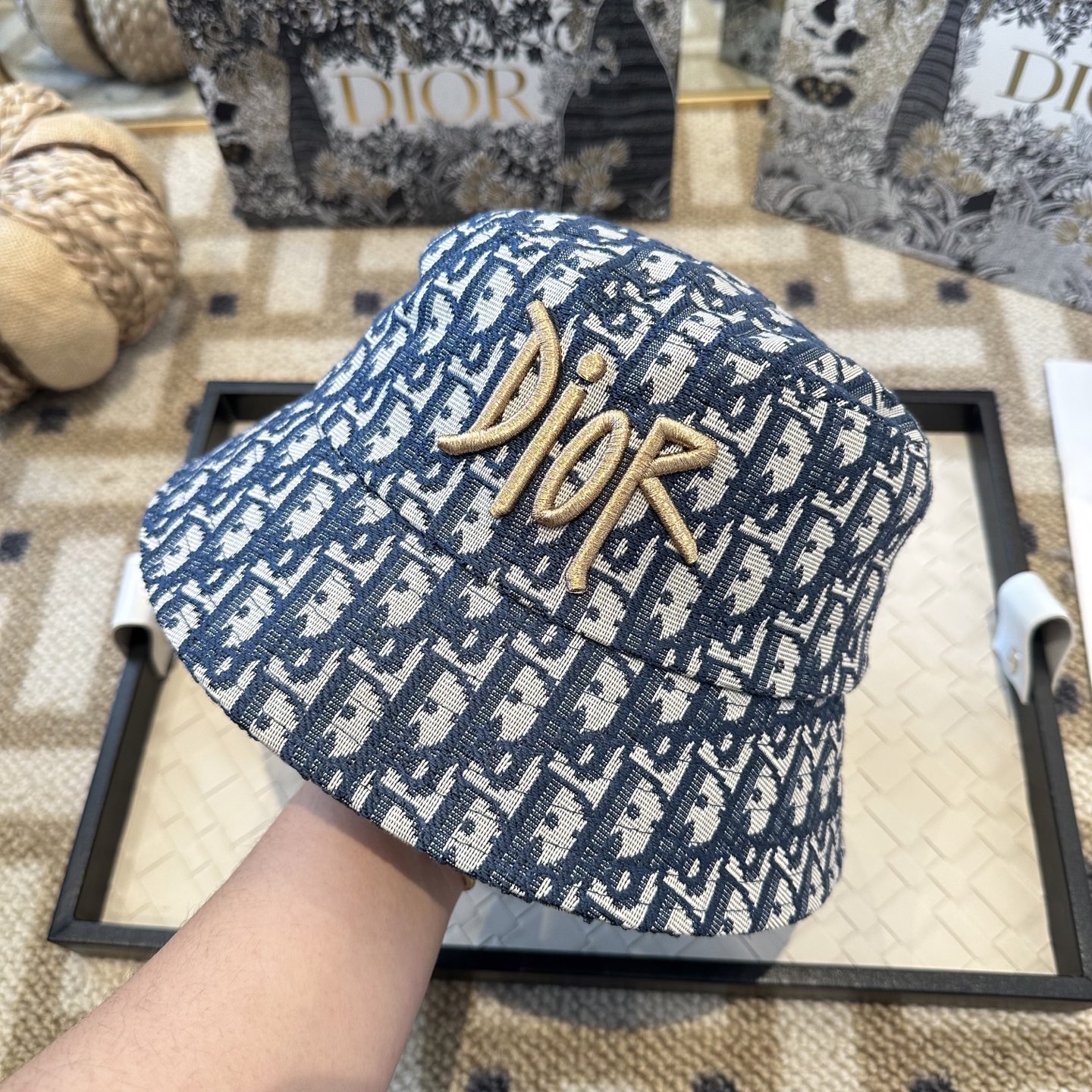 Dior 迪奥 新款原单渔夫帽， 精致純也格调很有感觉，很酷很时尚，专柜断货热门，质量超赞