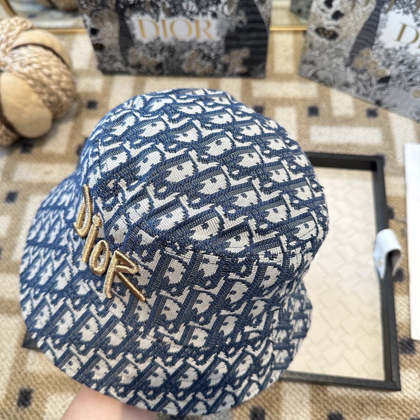 Dior 迪奥 新款原单渔夫帽， 精致純也格调很有感觉，很酷很时尚，专柜断货热门，质量超赞