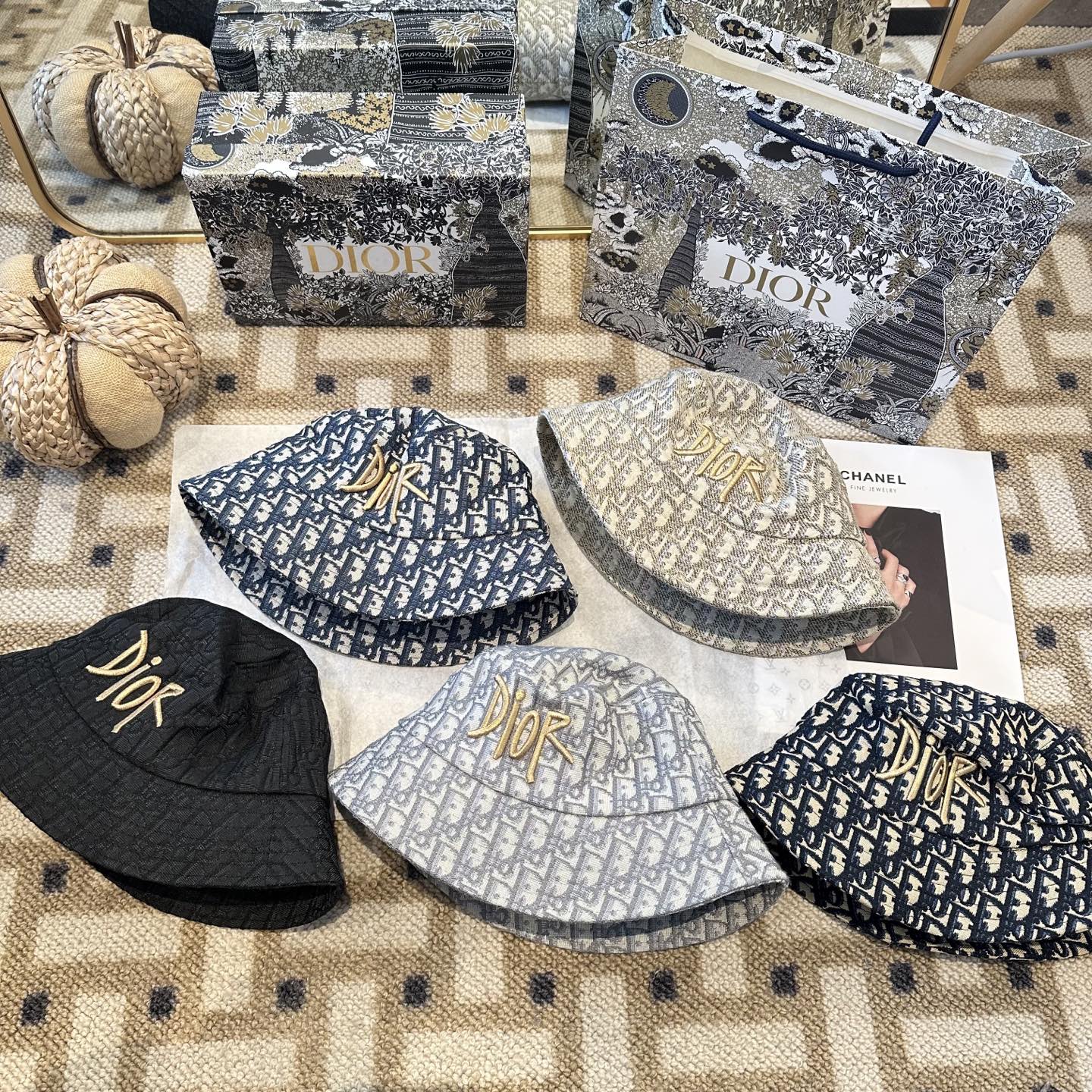 Dior 迪奥 新款原单渔夫帽， 精致純也格调很有感觉，很酷很时尚，专柜断货热门，质量超赞