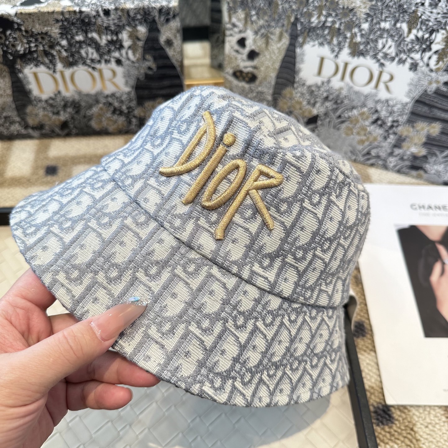 Dior 迪奥 新款原单渔夫帽， 精致純也格调很有感觉，很酷很时尚，专柜断货热门，质量超赞