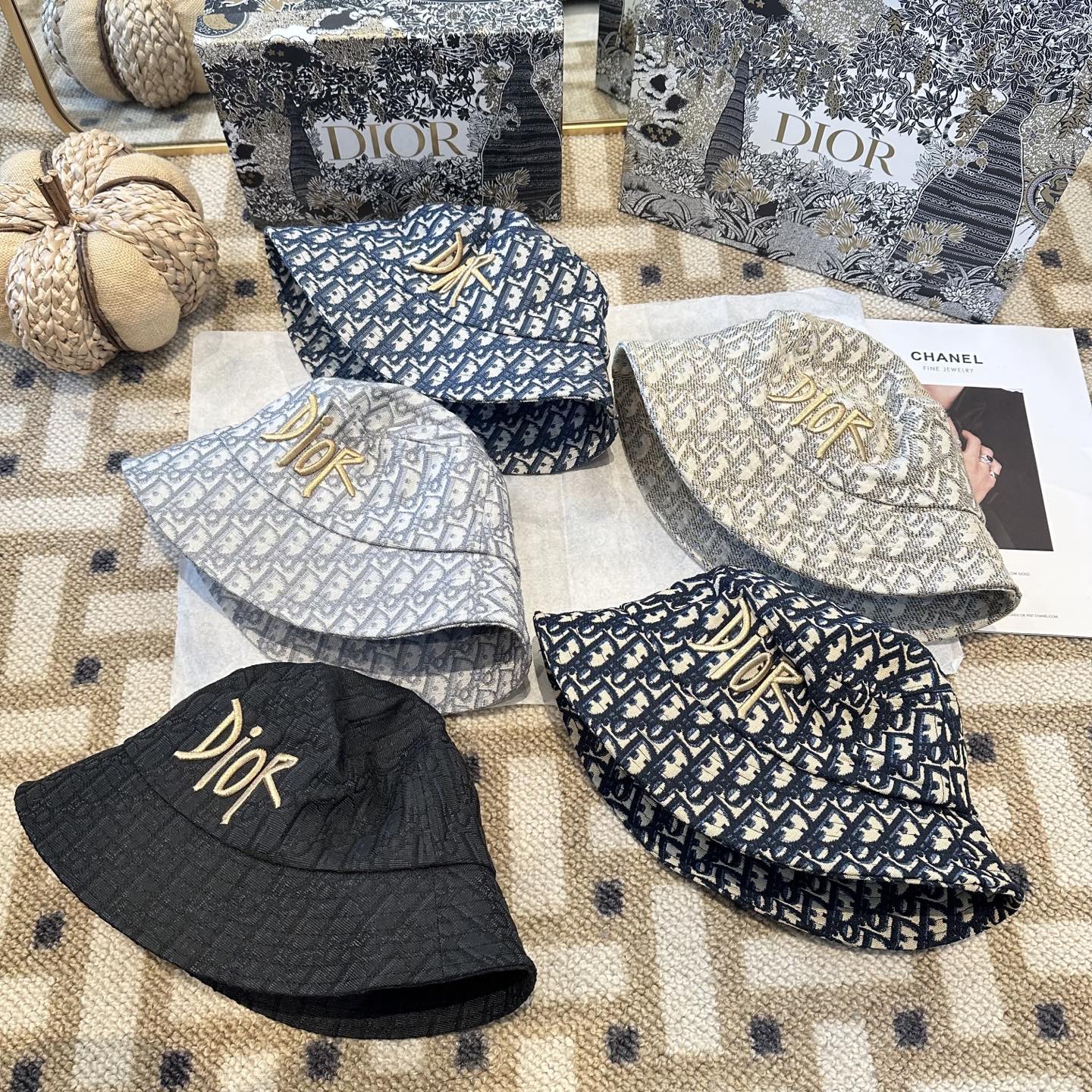 Dior 迪奥 新款原单渔夫帽， 精致純也格调很有感觉，很酷很时尚，专柜断货热门，质量超赞