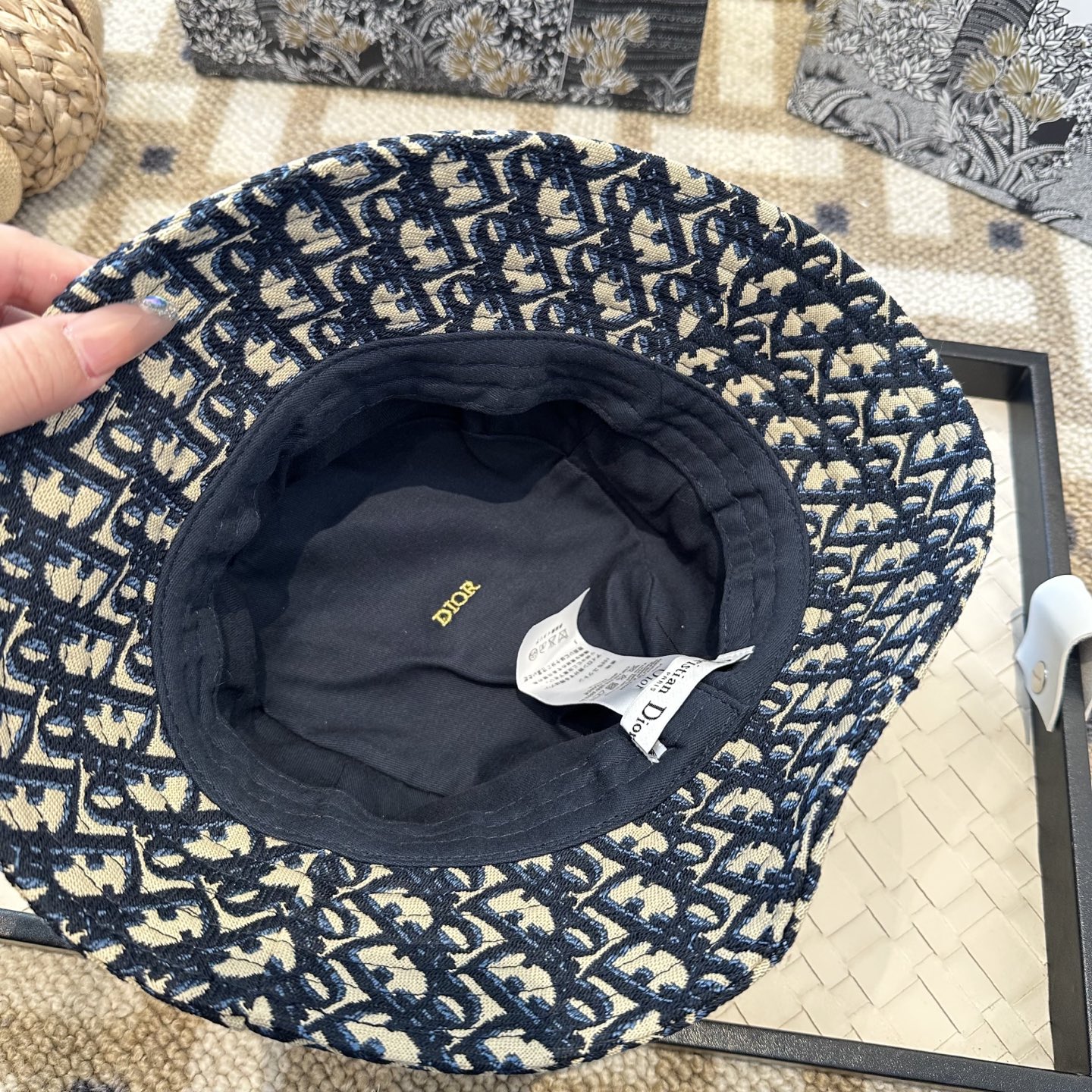 Dior 迪奥 新款原单渔夫帽， 精致純也格调很有感觉，很酷很时尚，专柜断货热门，质量超赞