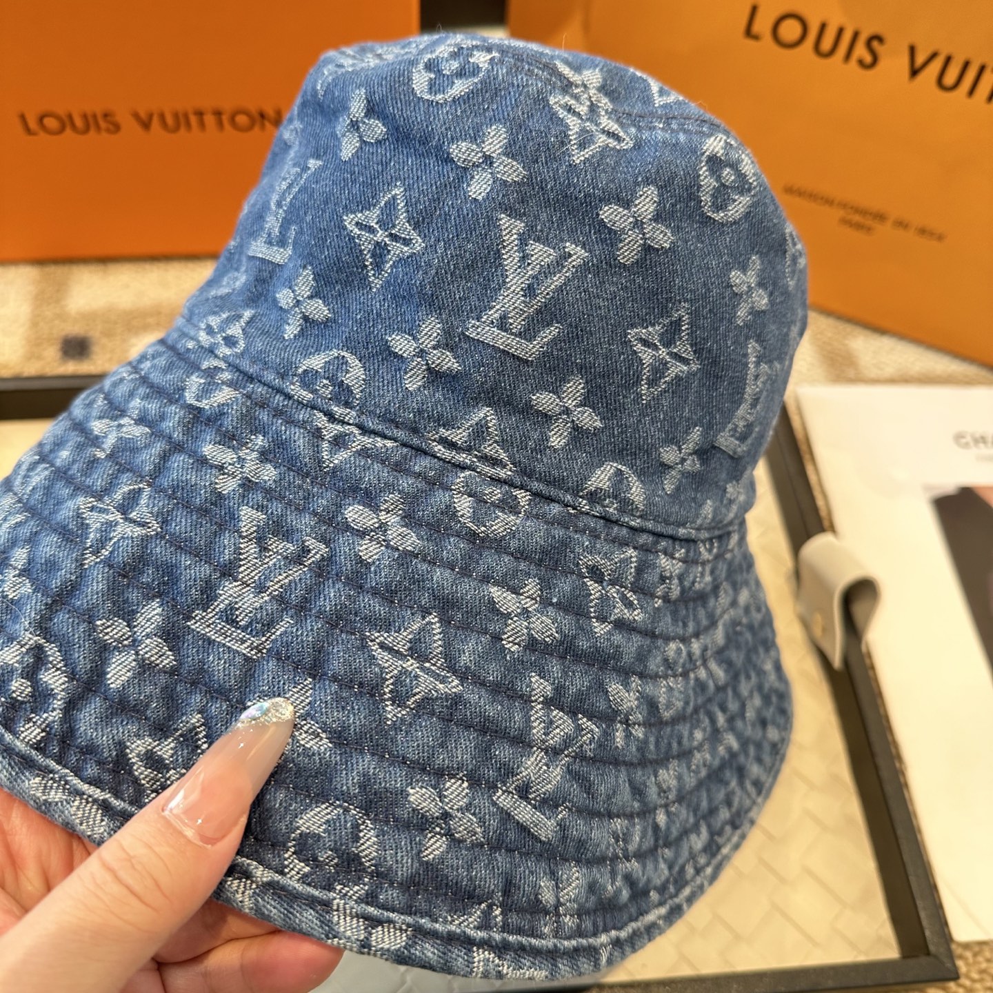 Lv路易威登2026新款可遮阳帽女透气渔夫帽度假旅游拍照时尚搭子