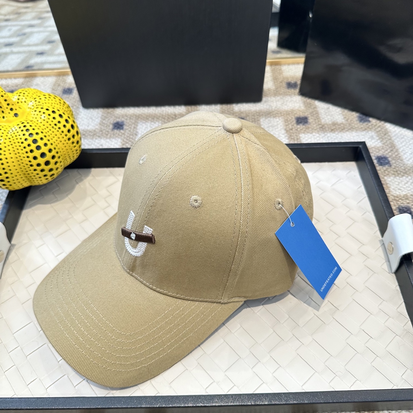 潮牌棒球帽 简单休闲风的棒球帽 减龄百搭 适配度很高！简单随性~出街拍照拗造型非常加分~男女同款 随意搭