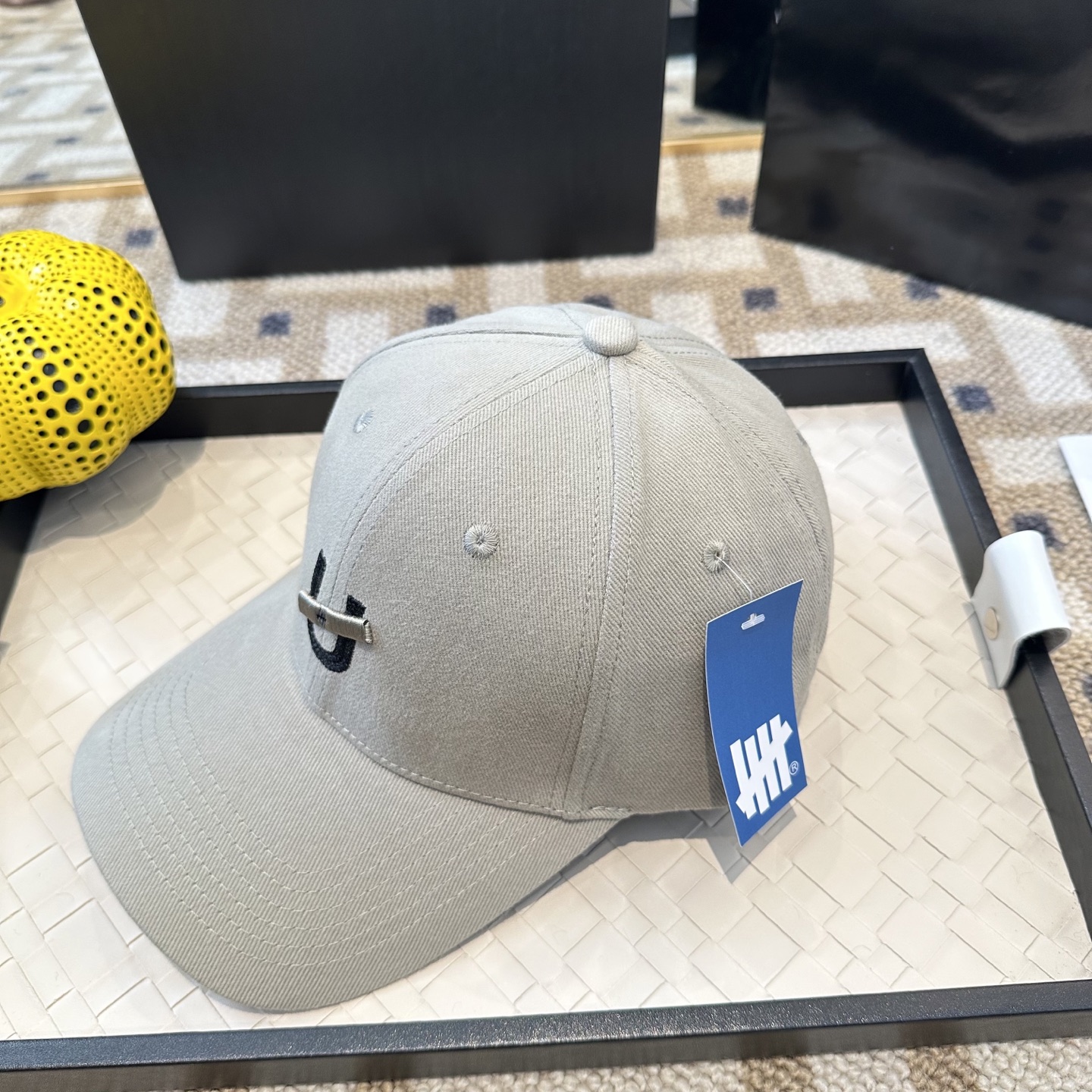 潮牌棒球帽 简单休闲风的棒球帽 减龄百搭 适配度很高！简单随性~出街拍照拗造型非常加分~男女同款 随意搭