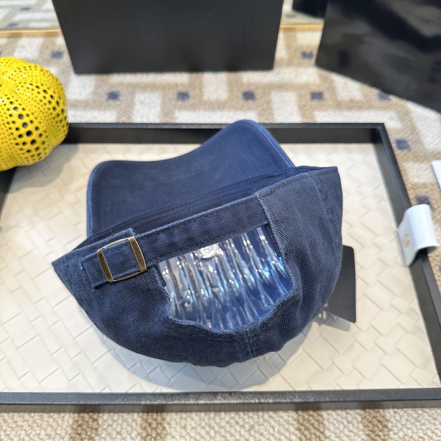 潮牌棒球帽 简单休闲风的棒球帽 减龄百搭 适配度很高！简单随性~出街拍照拗造型非常加分~男女同款 随意搭