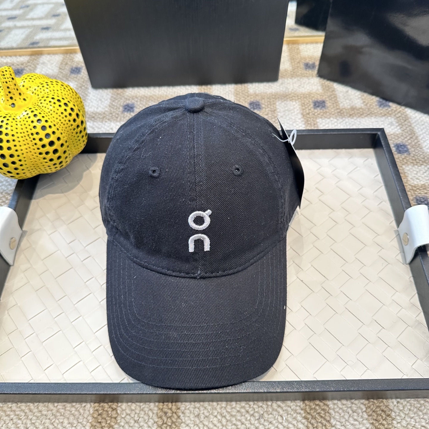 潮牌棒球帽 简单休闲风的棒球帽 减龄百搭 适配度很高！简单随性~出街拍照拗造型非常加分~男女同款 随意搭