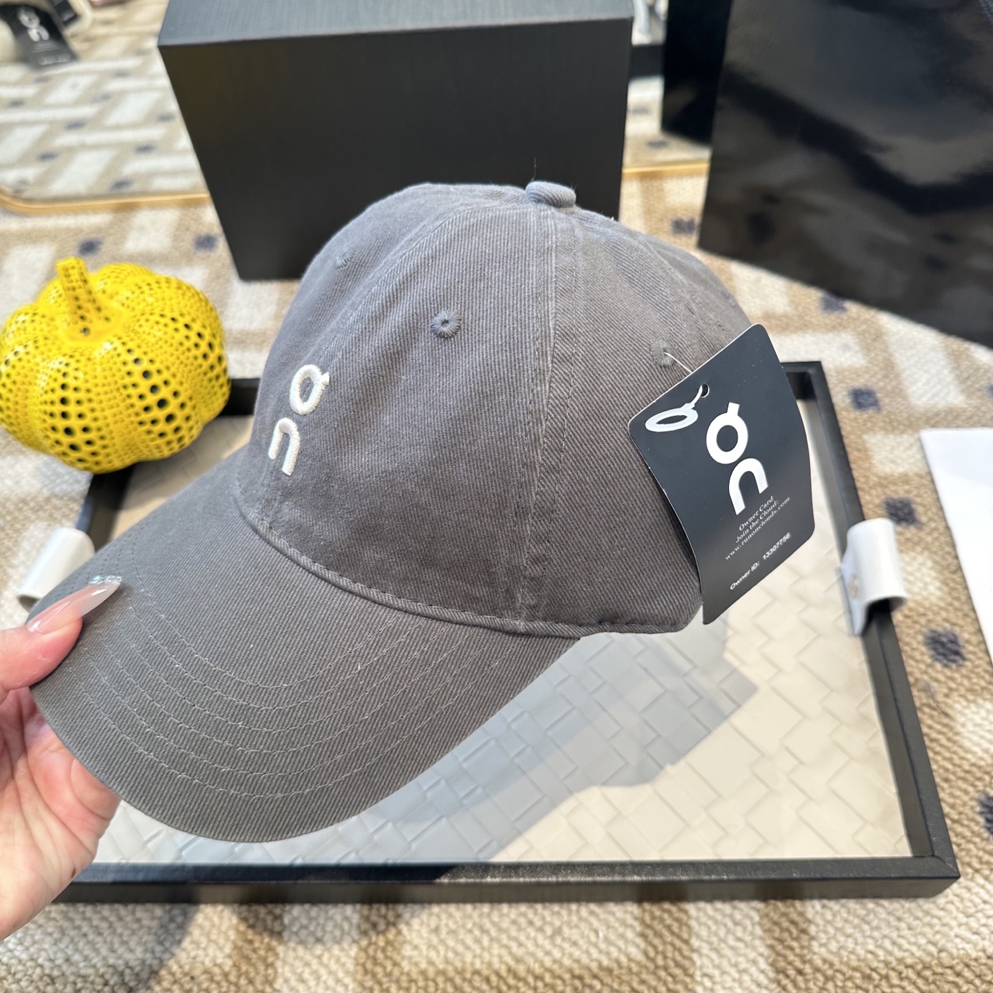 潮牌棒球帽 简单休闲风的棒球帽 减龄百搭 适配度很高！简单随性~出街拍照拗造型非常加分~男女同款 随意搭