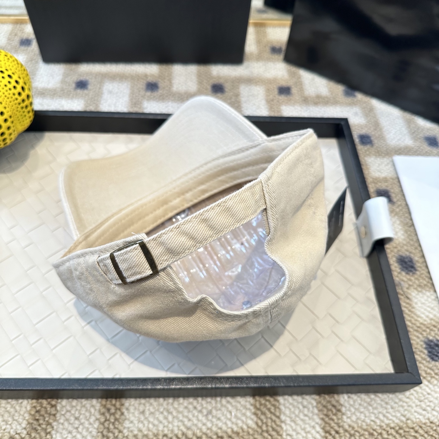 潮牌棒球帽 简单休闲风的棒球帽 减龄百搭 适配度很高！简单随性~出街拍照拗造型非常加分~男女同款 随意搭