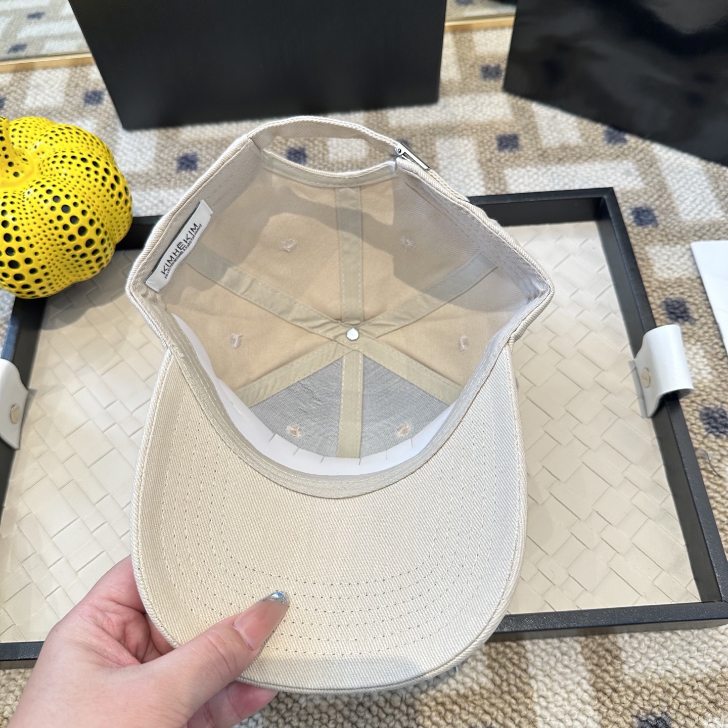 潮牌棒球帽 简单休闲风的棒球帽 减龄百搭 适配度很高！简单随性~出街拍照拗造型非常加分~男女同款 随意搭