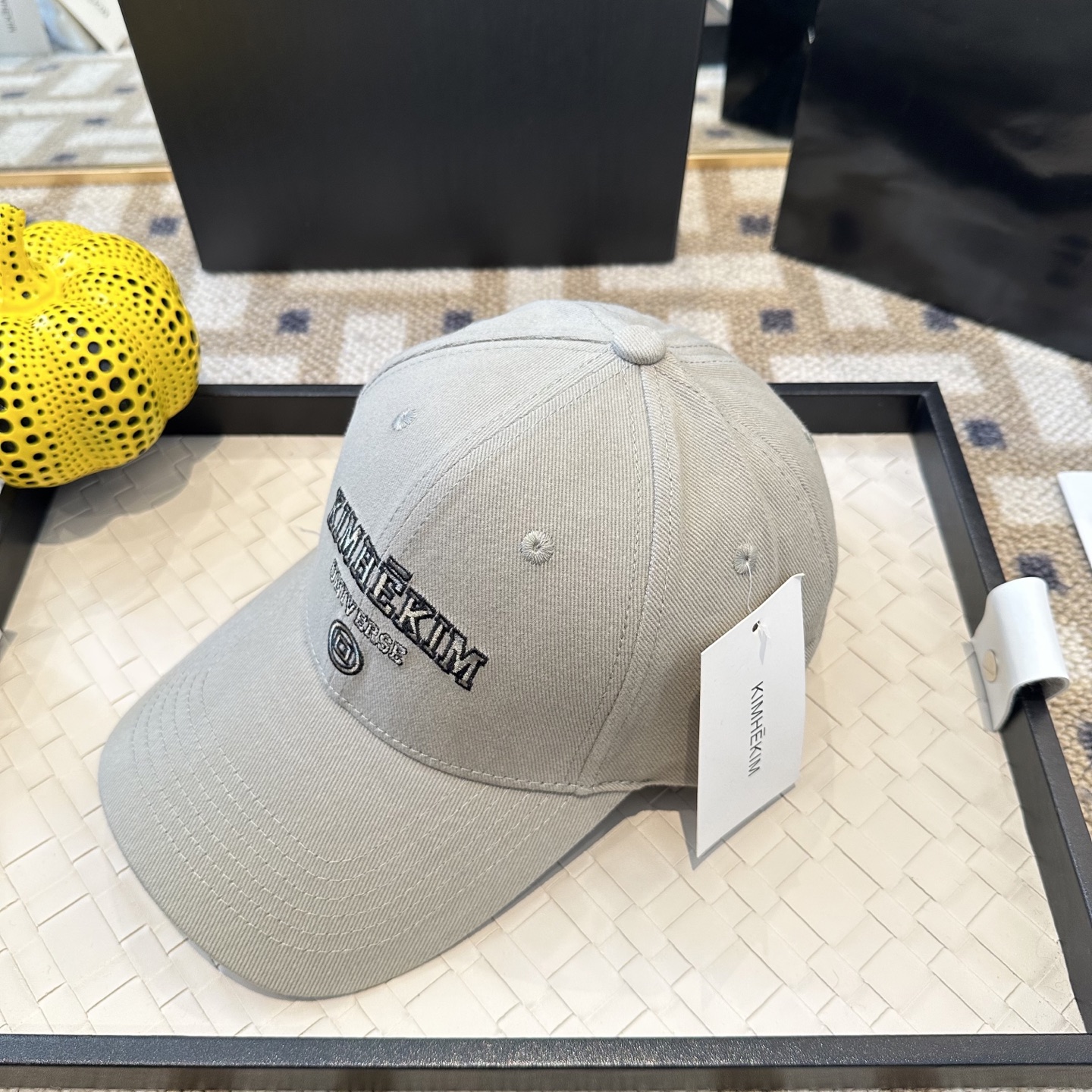 潮牌棒球帽 简单休闲风的棒球帽 减龄百搭 适配度很高！简单随性~出街拍照拗造型非常加分~男女同款 随意搭