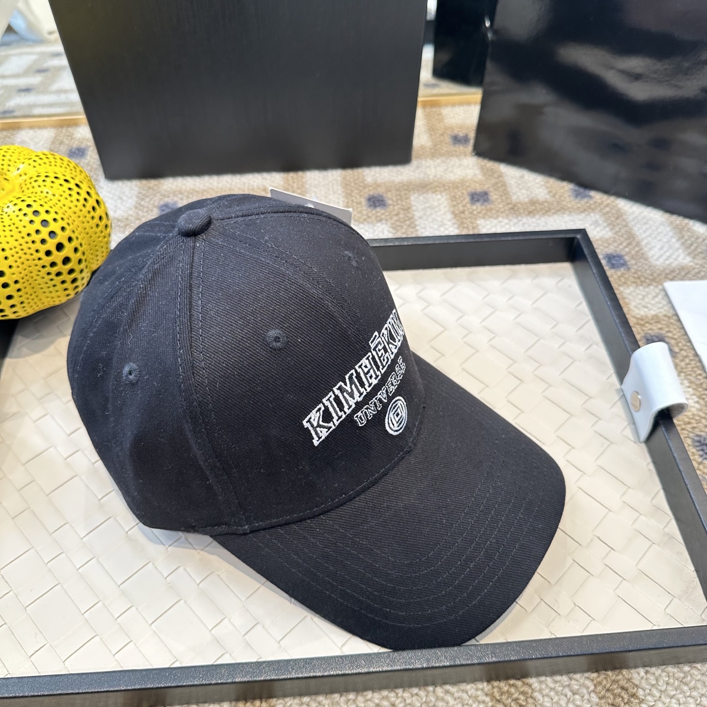 潮牌棒球帽 简单休闲风的棒球帽 减龄百搭 适配度很高！简单随性~出街拍照拗造型非常加分~男女同款 随意搭