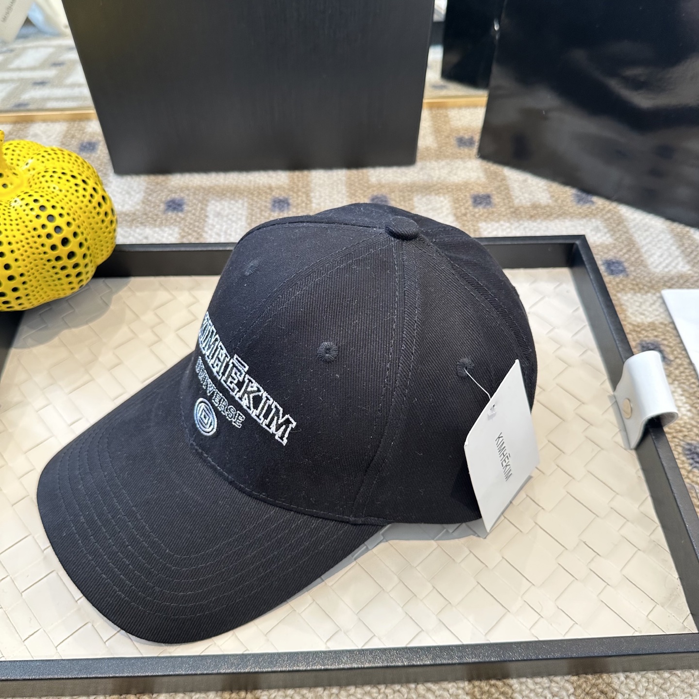 潮牌棒球帽 简单休闲风的棒球帽 减龄百搭 适配度很高！简单随性~出街拍照拗造型非常加分~男女同款 随意搭