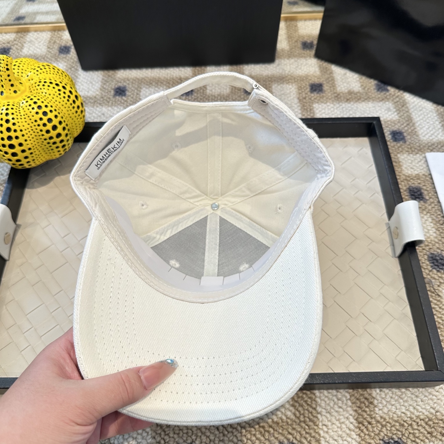 潮牌棒球帽 简单休闲风的棒球帽 减龄百搭 适配度很高！简单随性~出街拍照拗造型非常加分~男女同款 随意搭