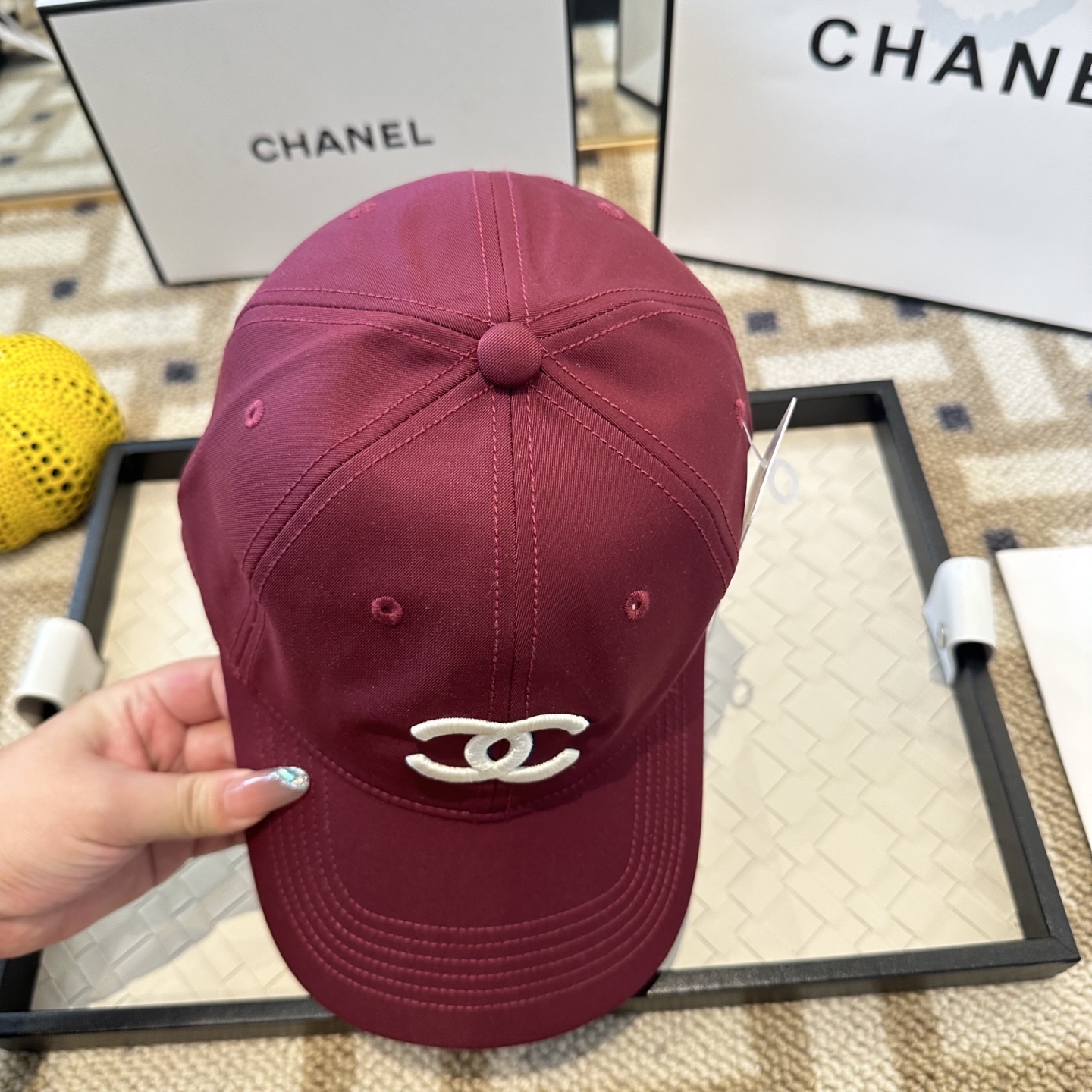 CHANEL香奈儿 新款简约刺绣logo棒球帽，新款出货，大牌款超好搭配，赶紧入手！