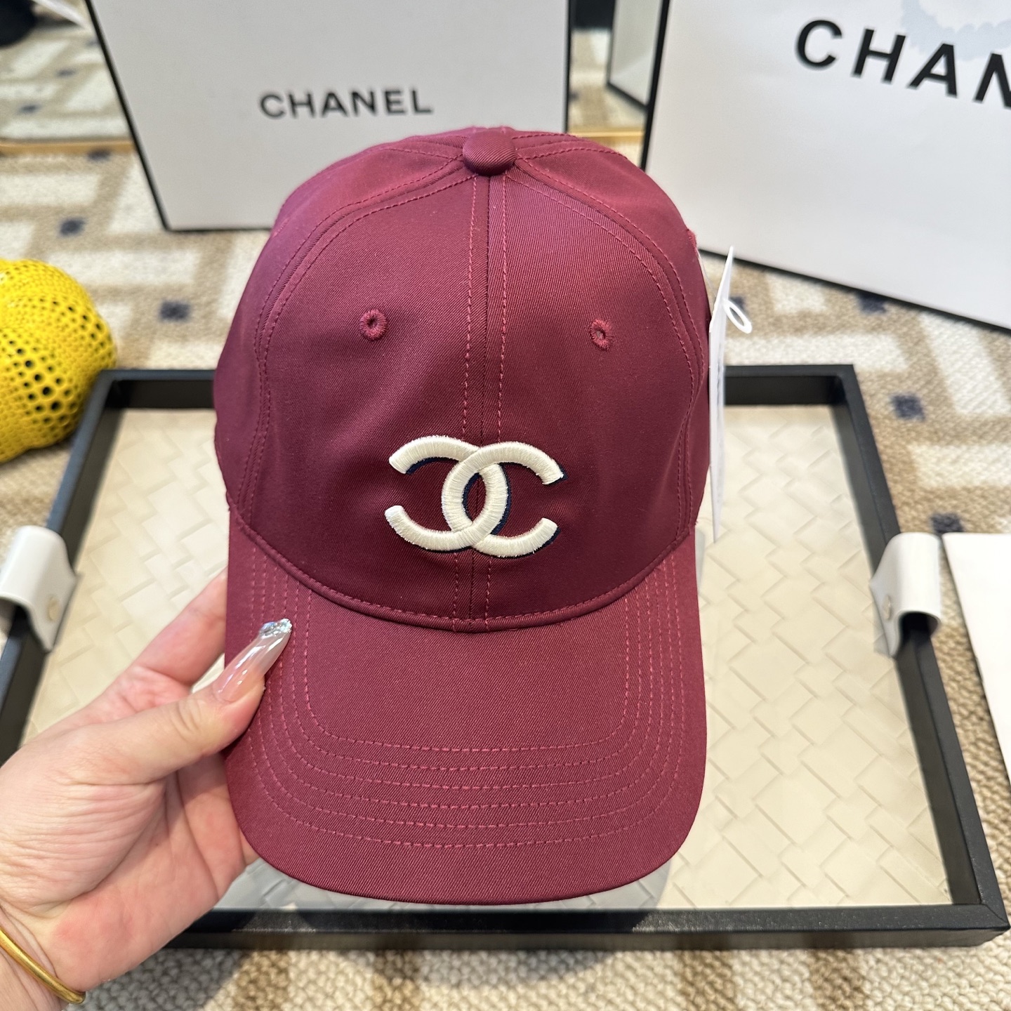 CHANEL香奈儿 新款简约刺绣logo棒球帽，新款出货，大牌款超好搭配，赶紧入手！