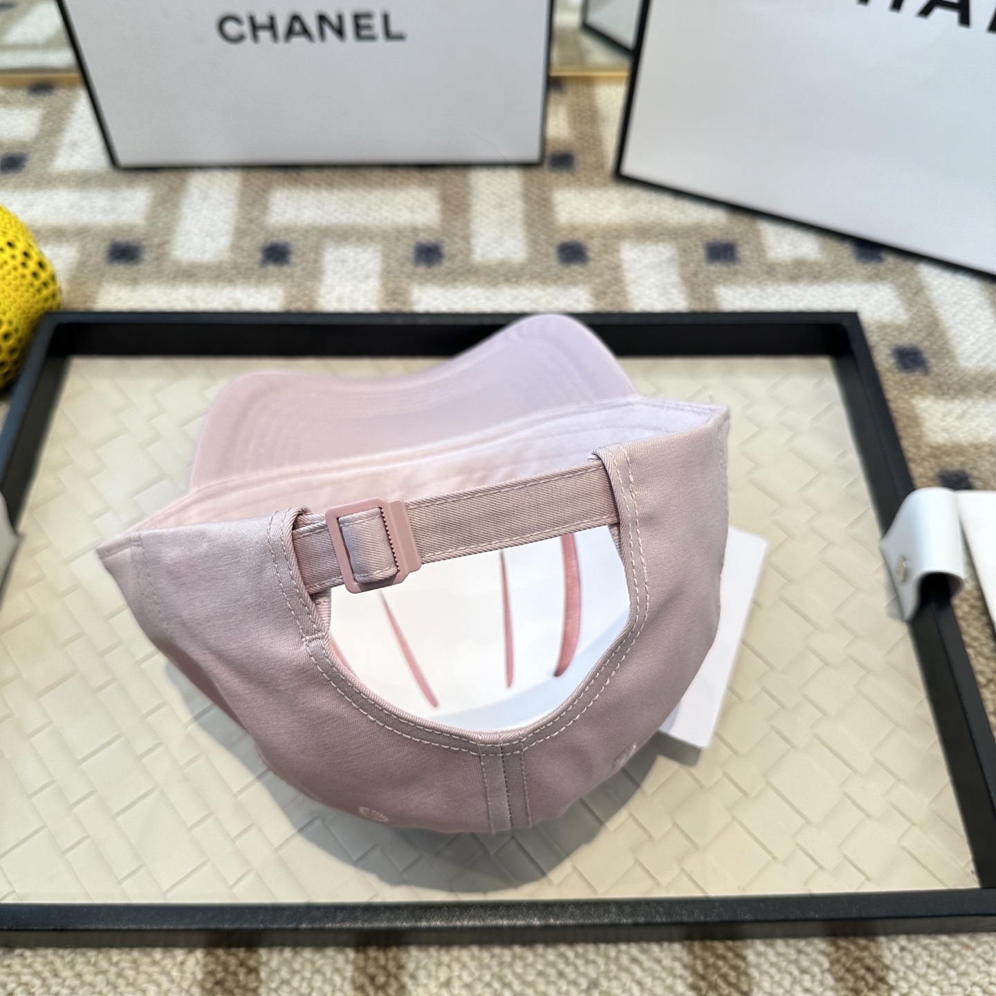 CHANEL香奈儿 新款简约刺绣logo棒球帽，新款出货，大牌款超好搭配，赶紧入手！