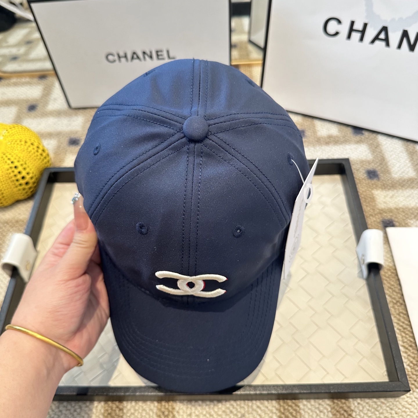 CHANEL香奈儿 新款简约刺绣logo棒球帽，新款出货，大牌款超好搭配，赶紧入手！