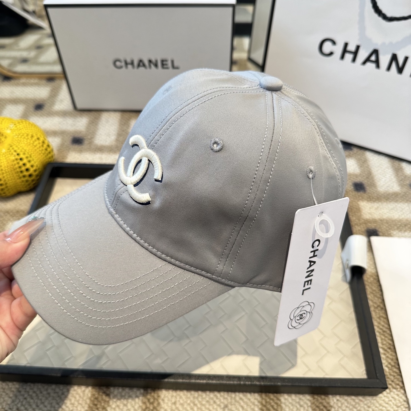 CHANEL香奈儿 新款简约刺绣logo棒球帽，新款出货，大牌款超好搭配，赶紧入手！