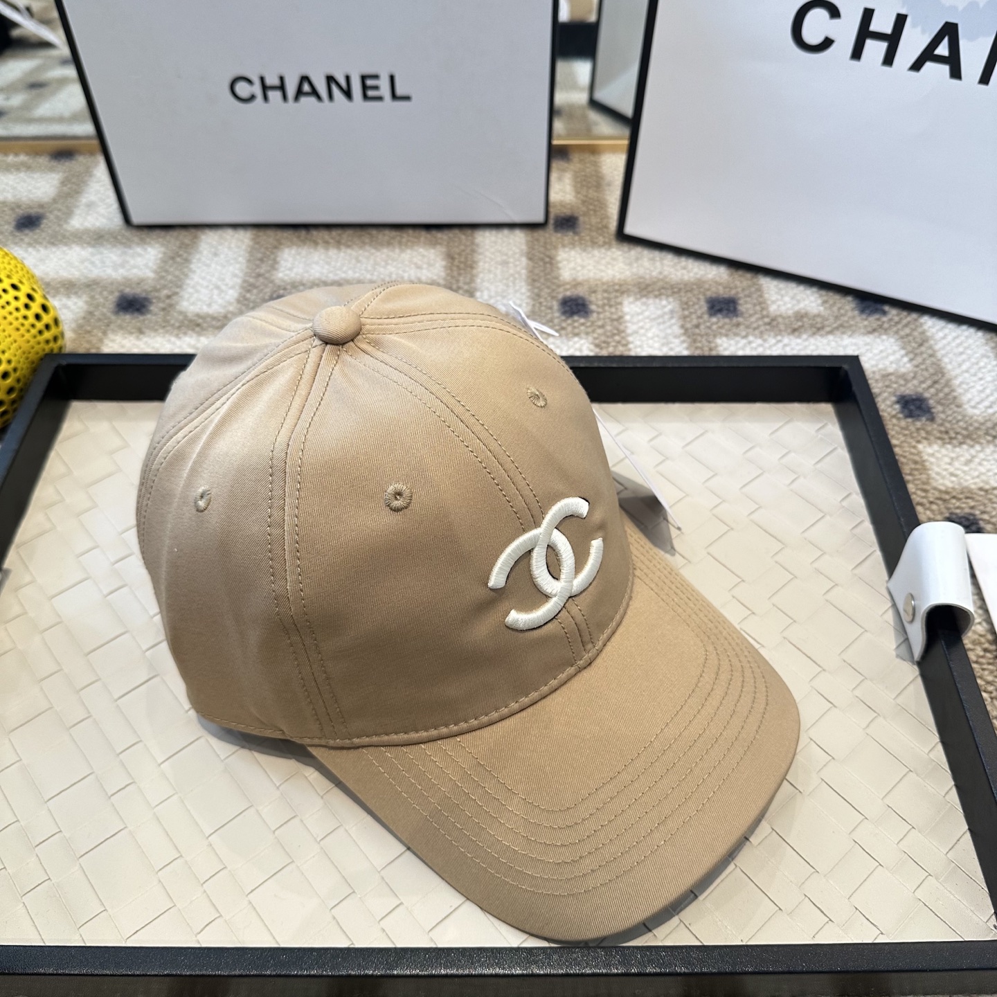 Chanel CHANEL香奈儿 新款简约刺绣logo棒球帽，新款 ， 款超好搭配，赶紧入手