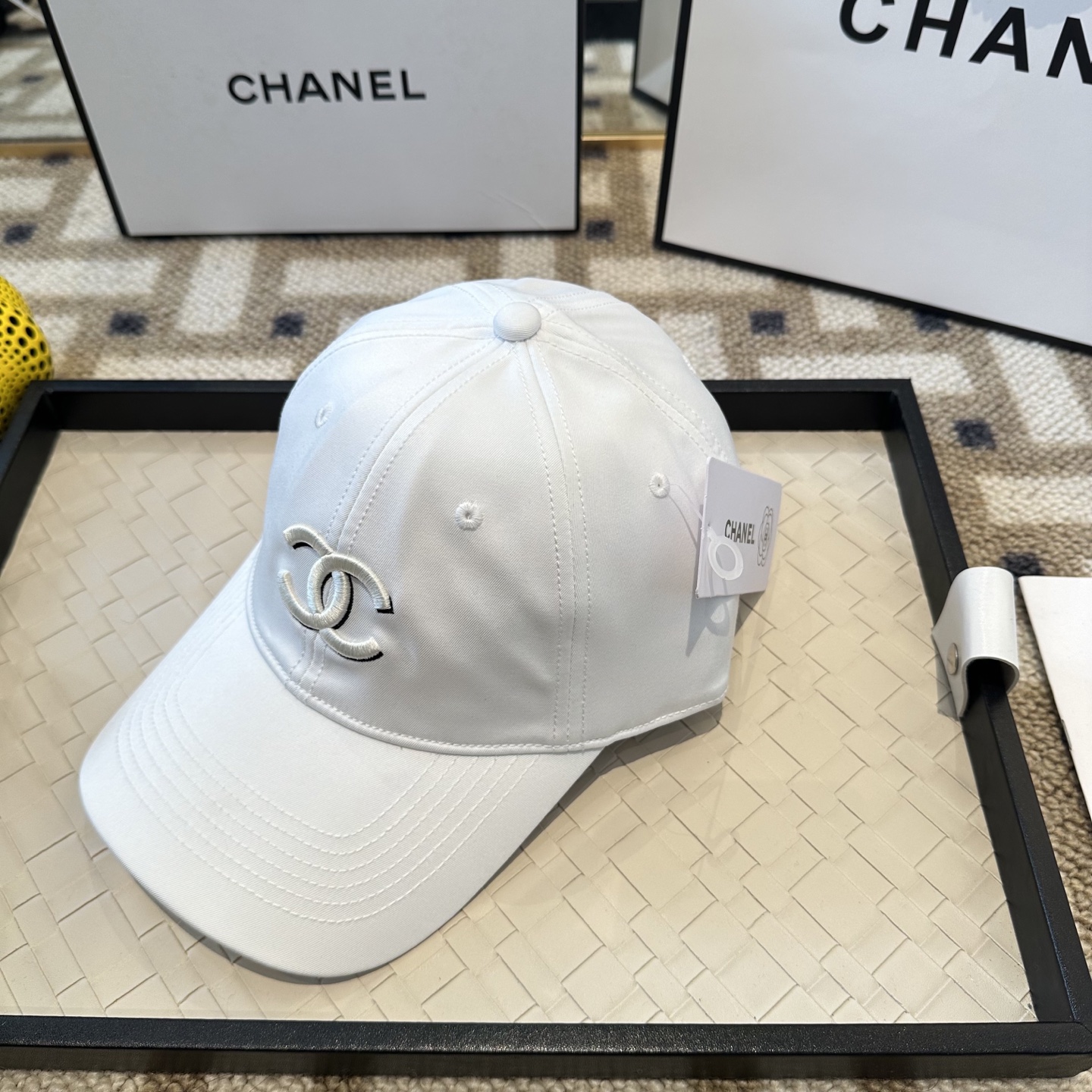 Chanel CHANEL香奈儿 新款简约刺绣logo棒球帽，新款 ， 款超好搭配，赶紧入手
