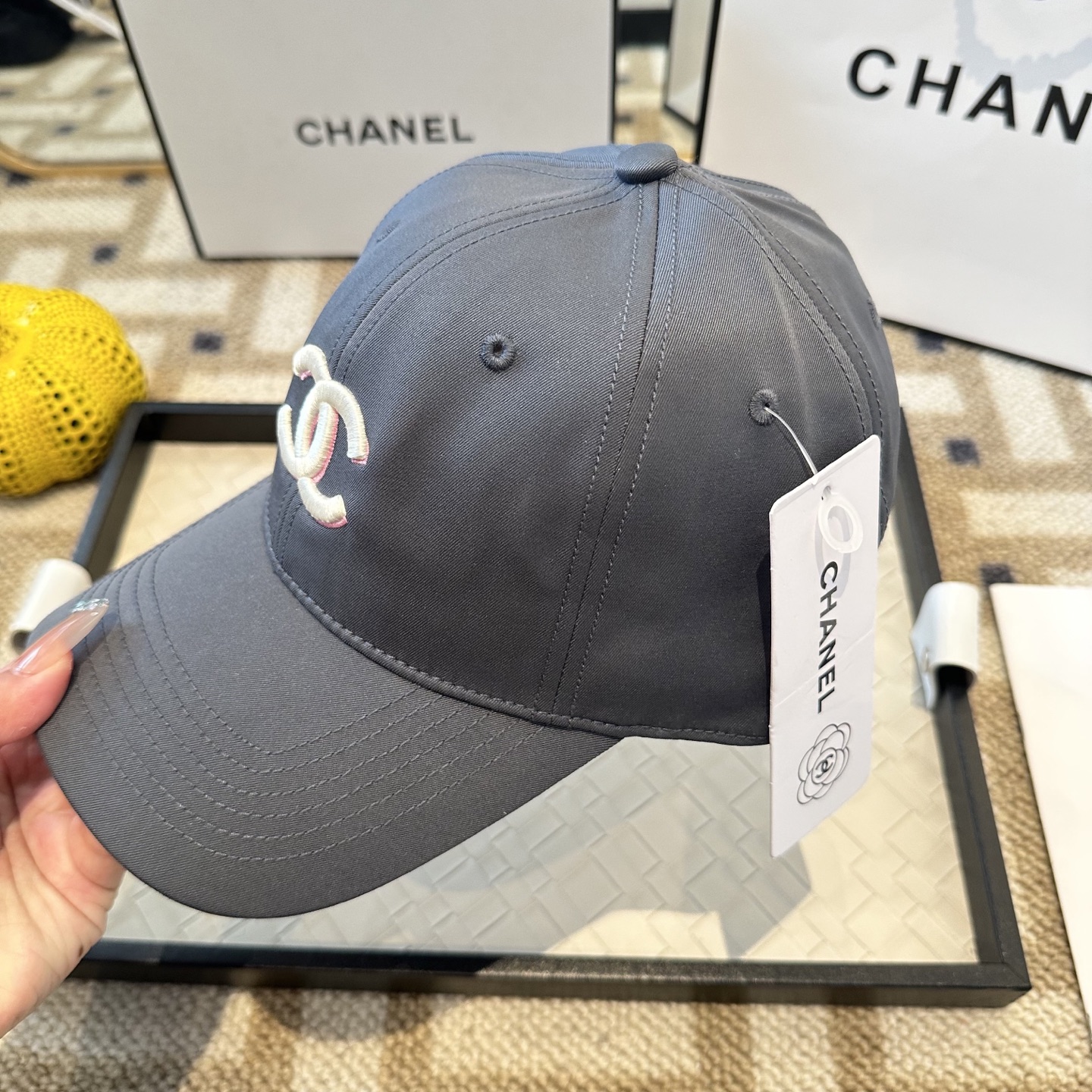CHANEL香奈儿 新款简约刺绣logo棒球帽，新款出货，大牌款超好搭配，赶紧入手！