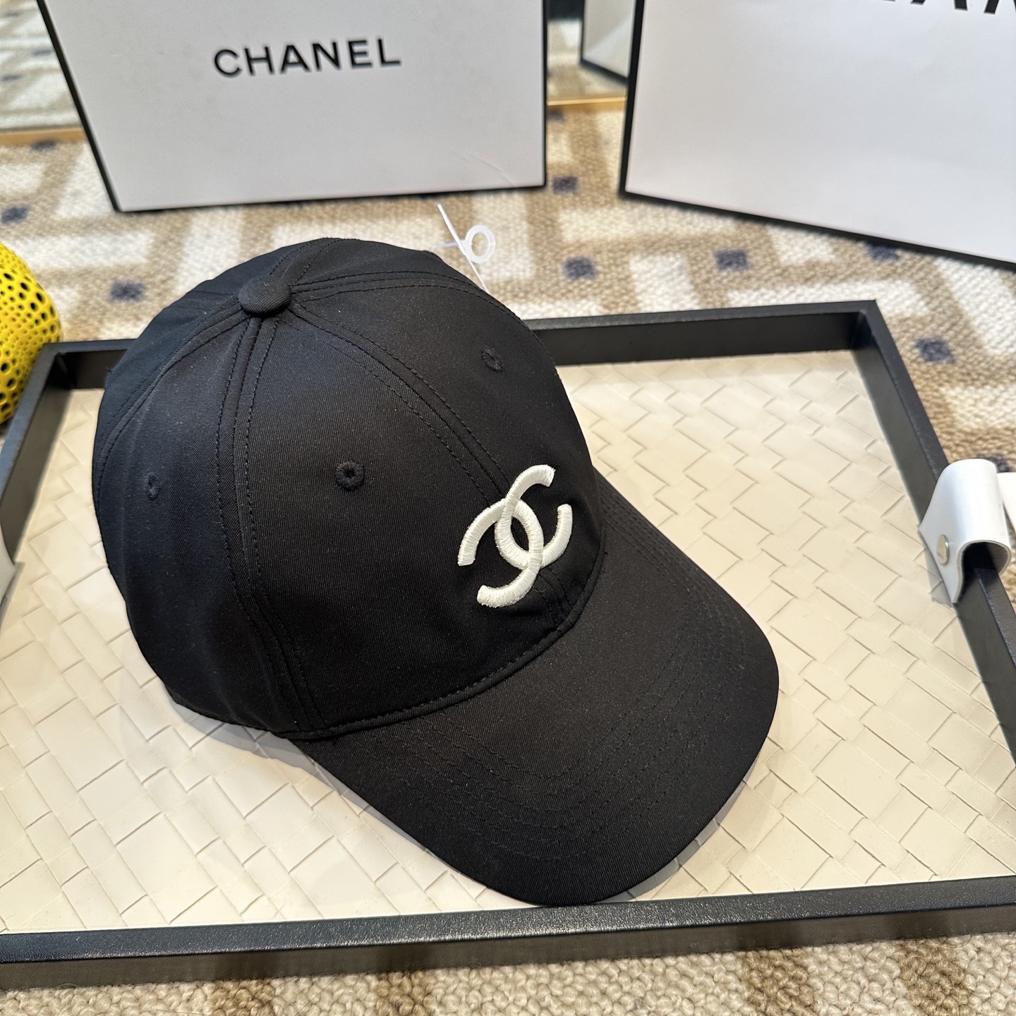 CHANEL香奈儿 新款简约刺绣logo棒球帽，新款出货，大牌款超好搭配，赶紧入手！