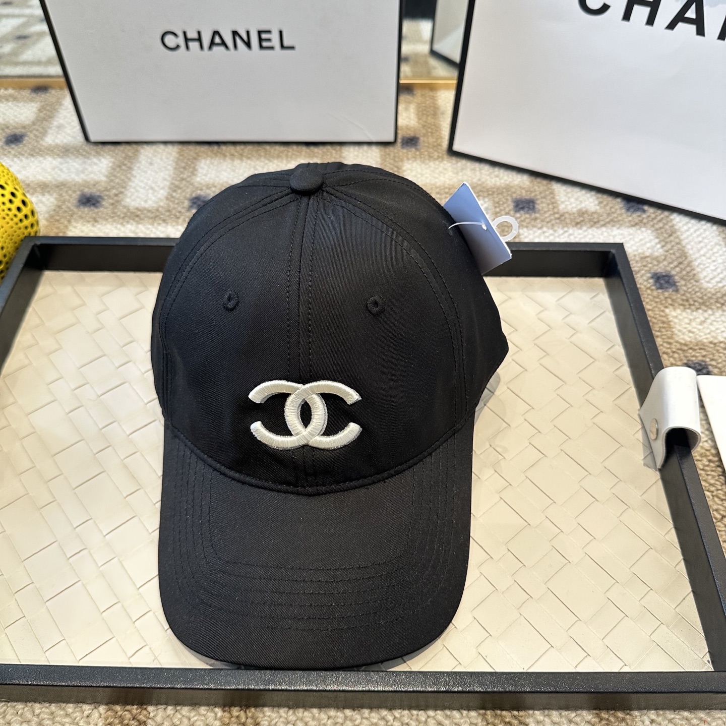 Chanel CHANEL香奈儿 新款简约刺绣logo棒球帽，新款 ， 款超好搭配，赶紧入手