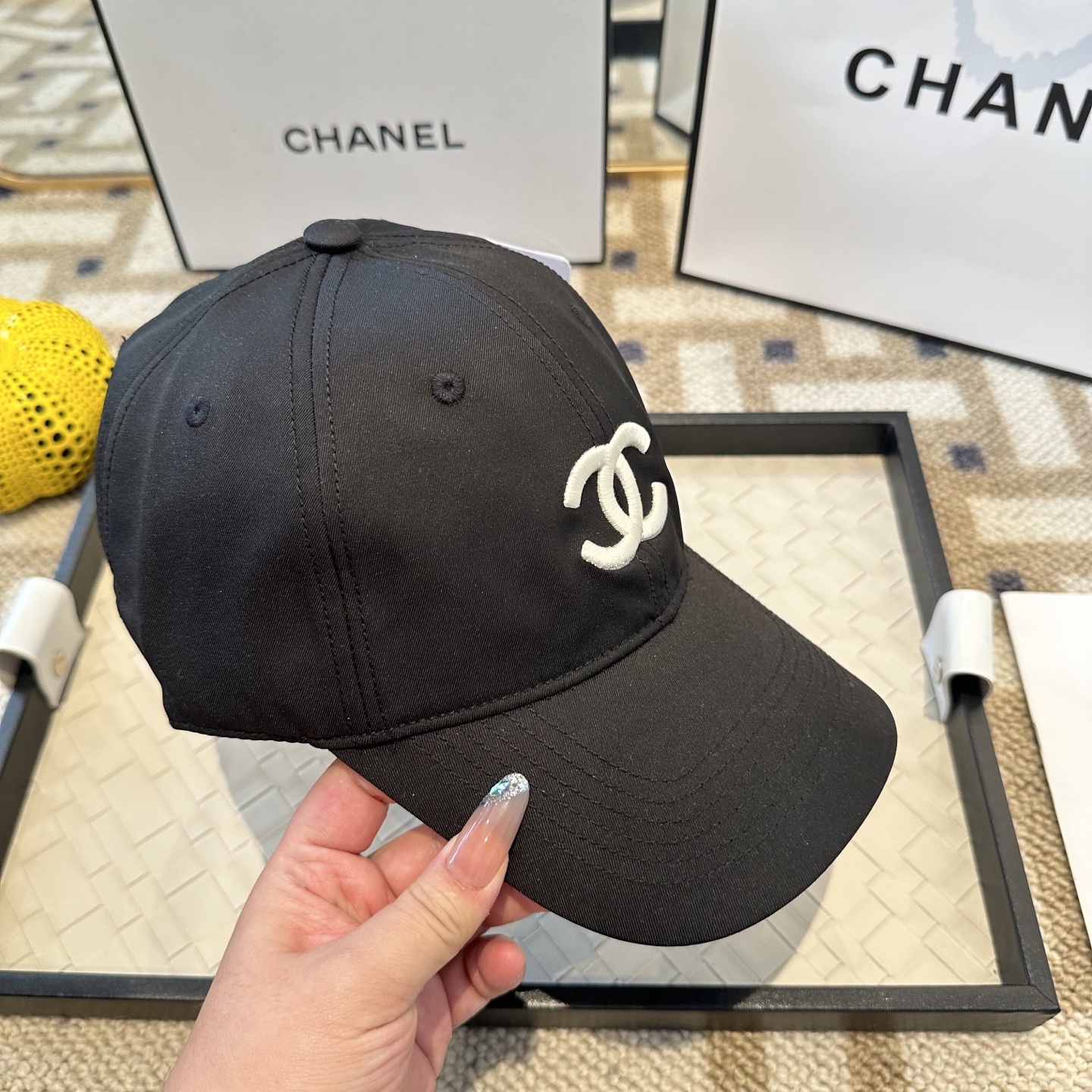 CHANEL香奈儿 新款简约刺绣logo棒球帽，新款出货，大牌款超好搭配，赶紧入手！