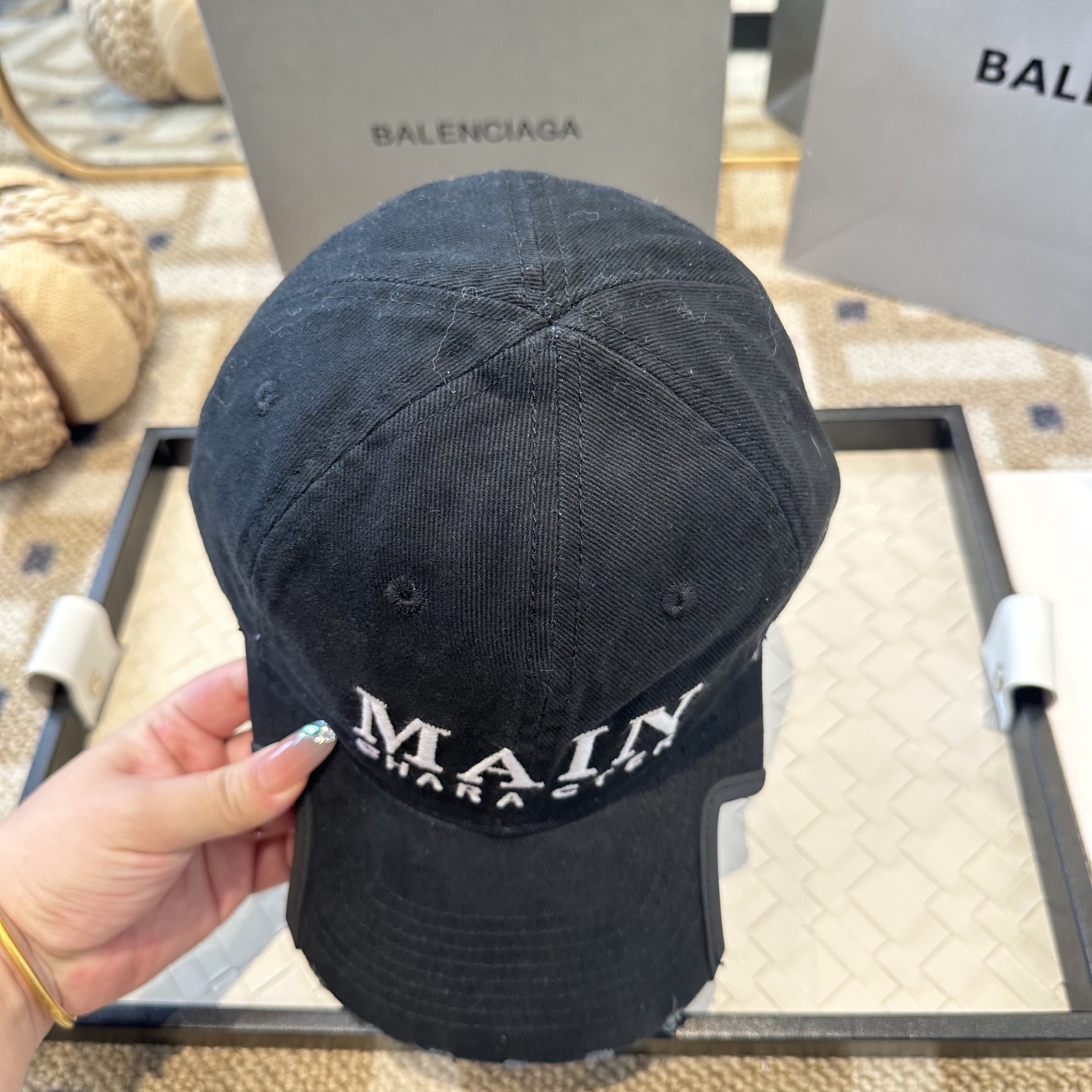 新品Balenciaga 巴黎世家字母新款棒球帽现货秒发🧢简约时尚超级无敌好看的帽子！情侣款！