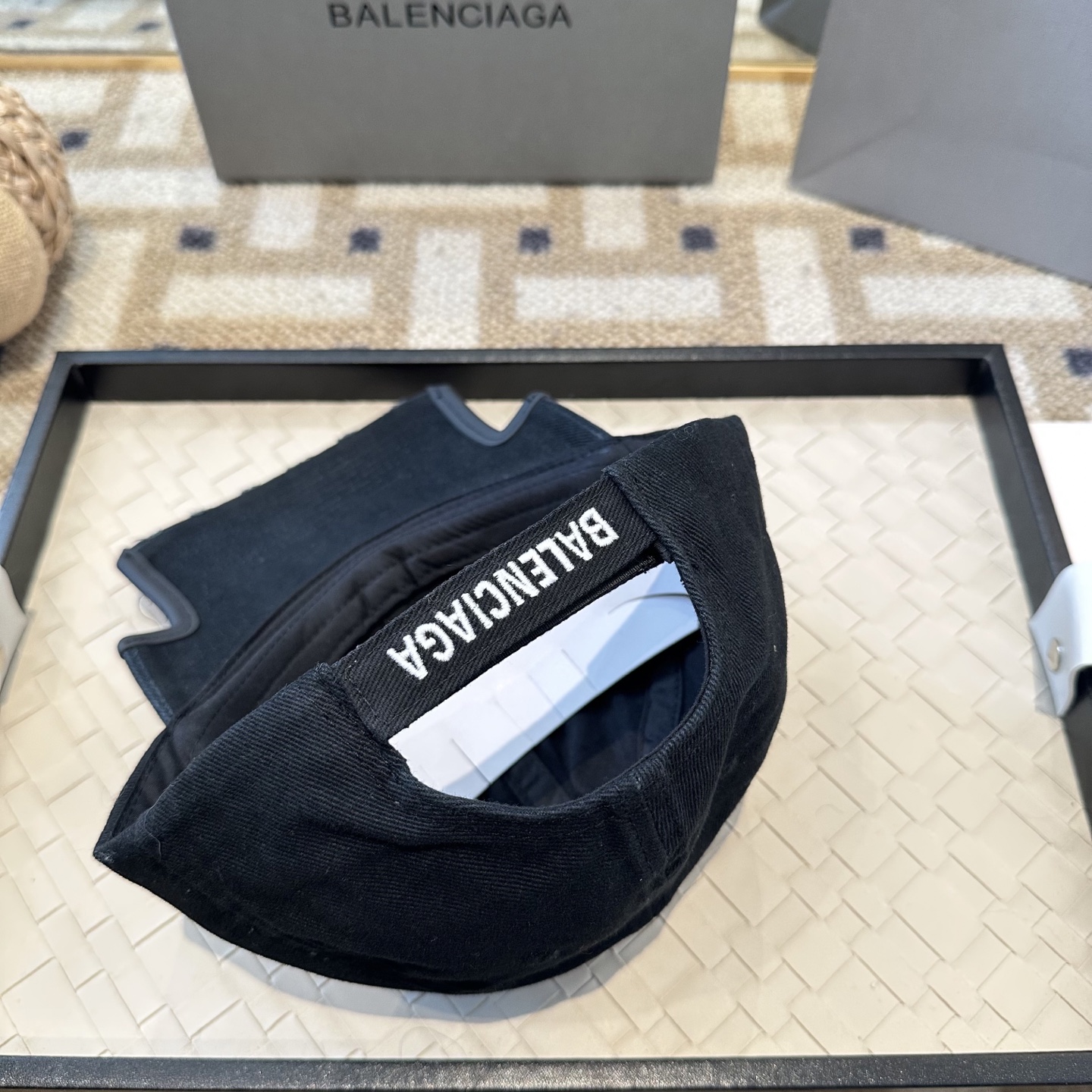 新品Balenciaga 巴黎世家字母新款棒球帽现货秒发🧢简约时尚超级无敌好看的帽子！情侣款！