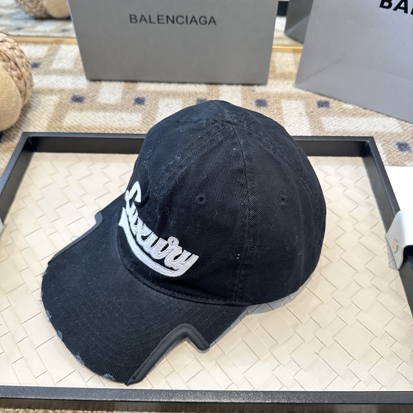 Balenciaga 新品Balenciaga 巴黎世家字母新款棒球帽