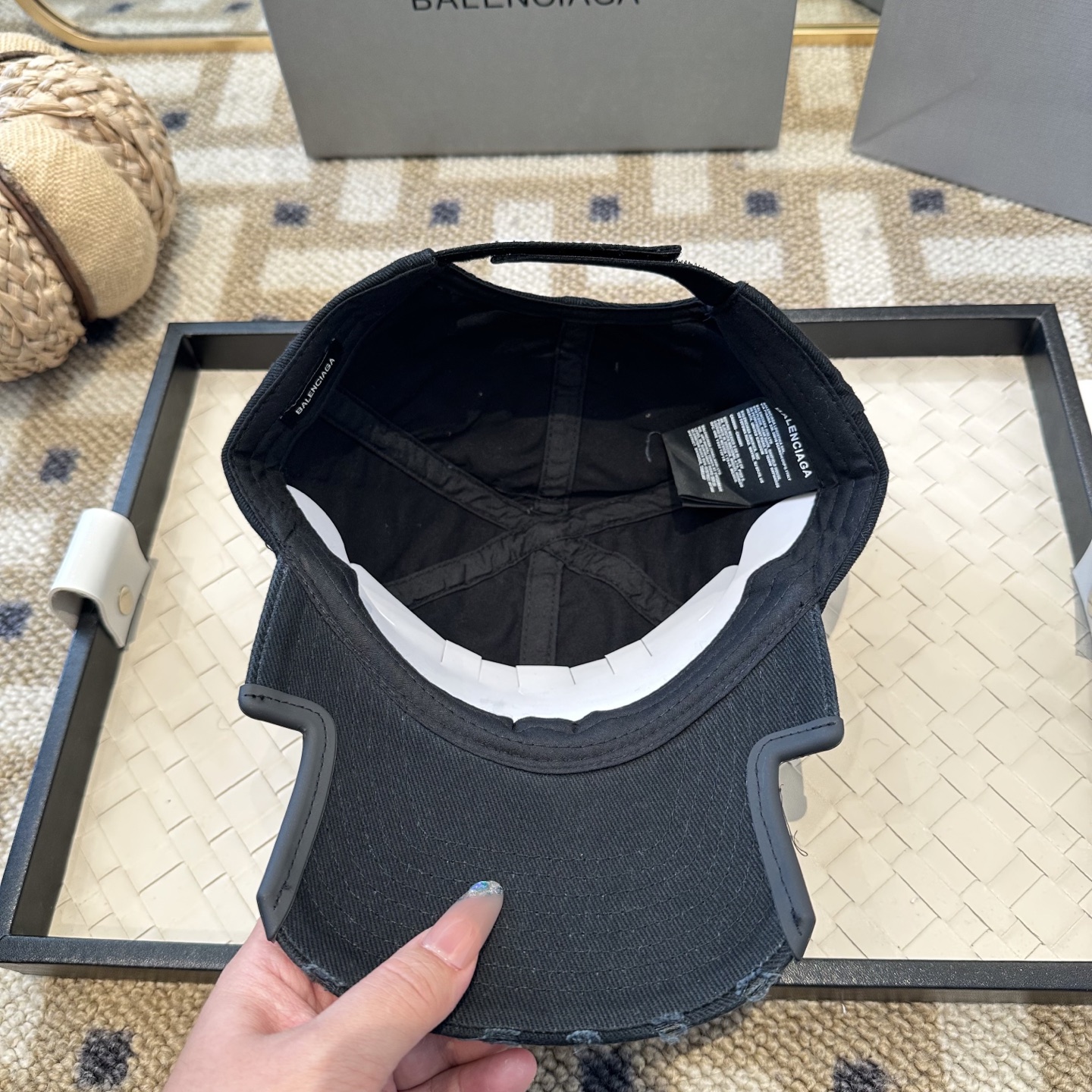 新品Balenciaga 巴黎世家字母新款棒球帽现货秒发🧢简约时尚超级无敌好看的帽子！情侣款！