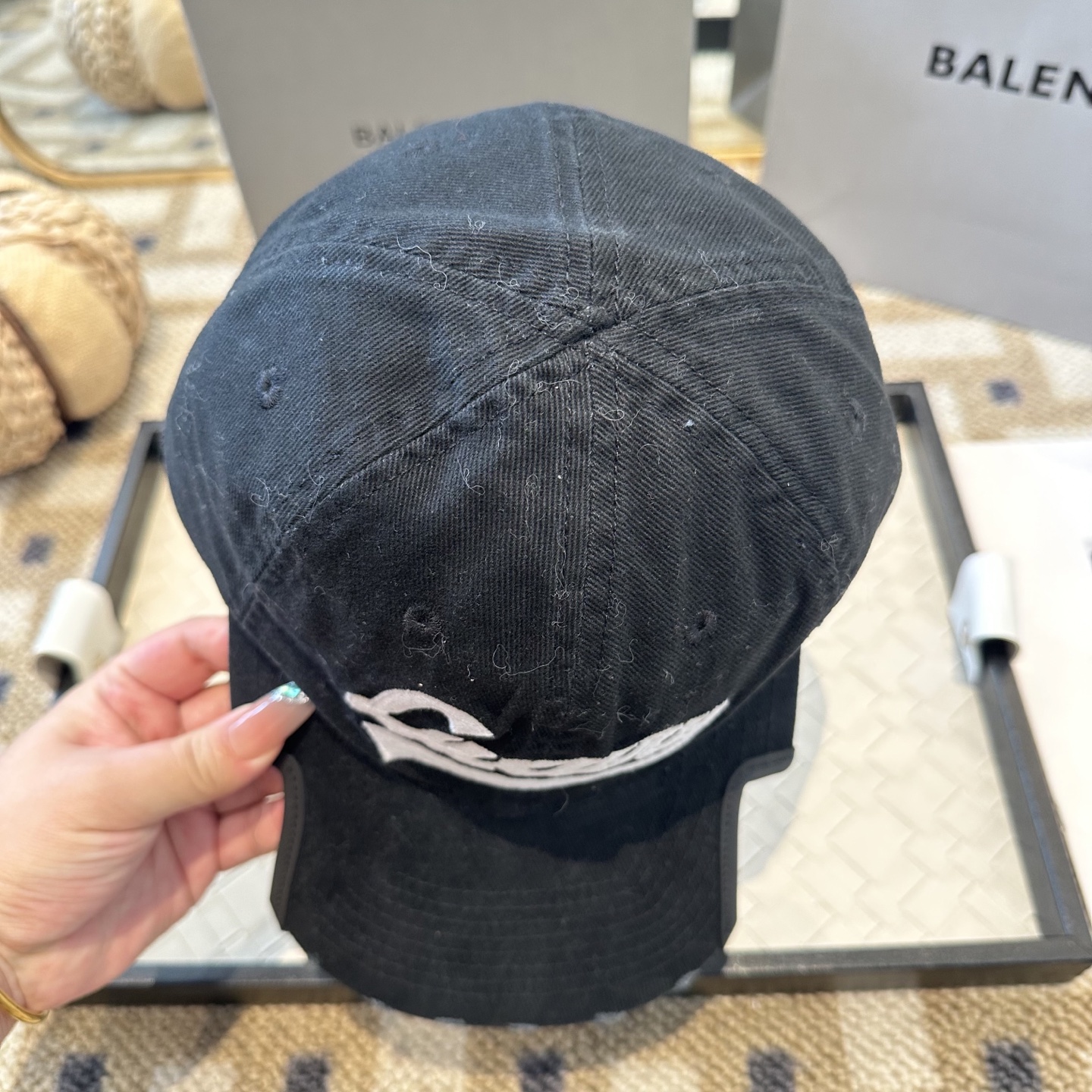 新品Balenciaga 巴黎世家字母新款棒球帽现货秒发🧢简约时尚超级无敌好看的帽子！情侣款！