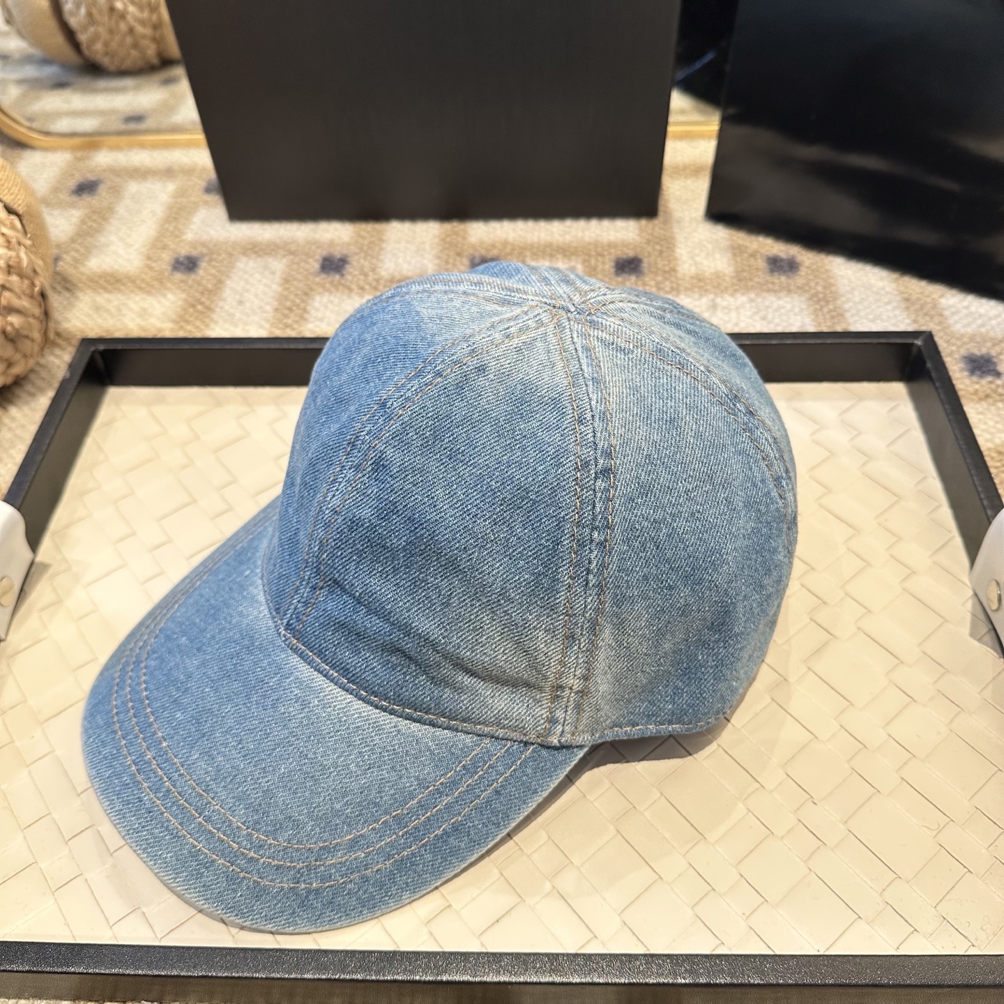 Prada 普拉达 三角标棒球帽