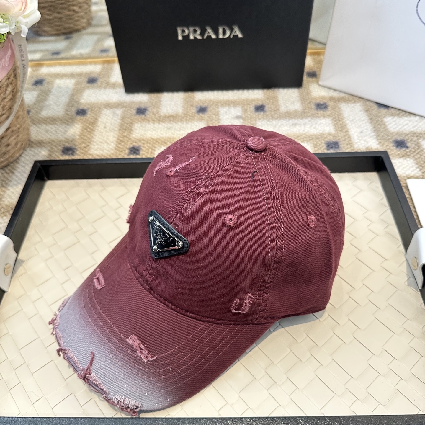 Prada 普拉达 三角标棒球帽