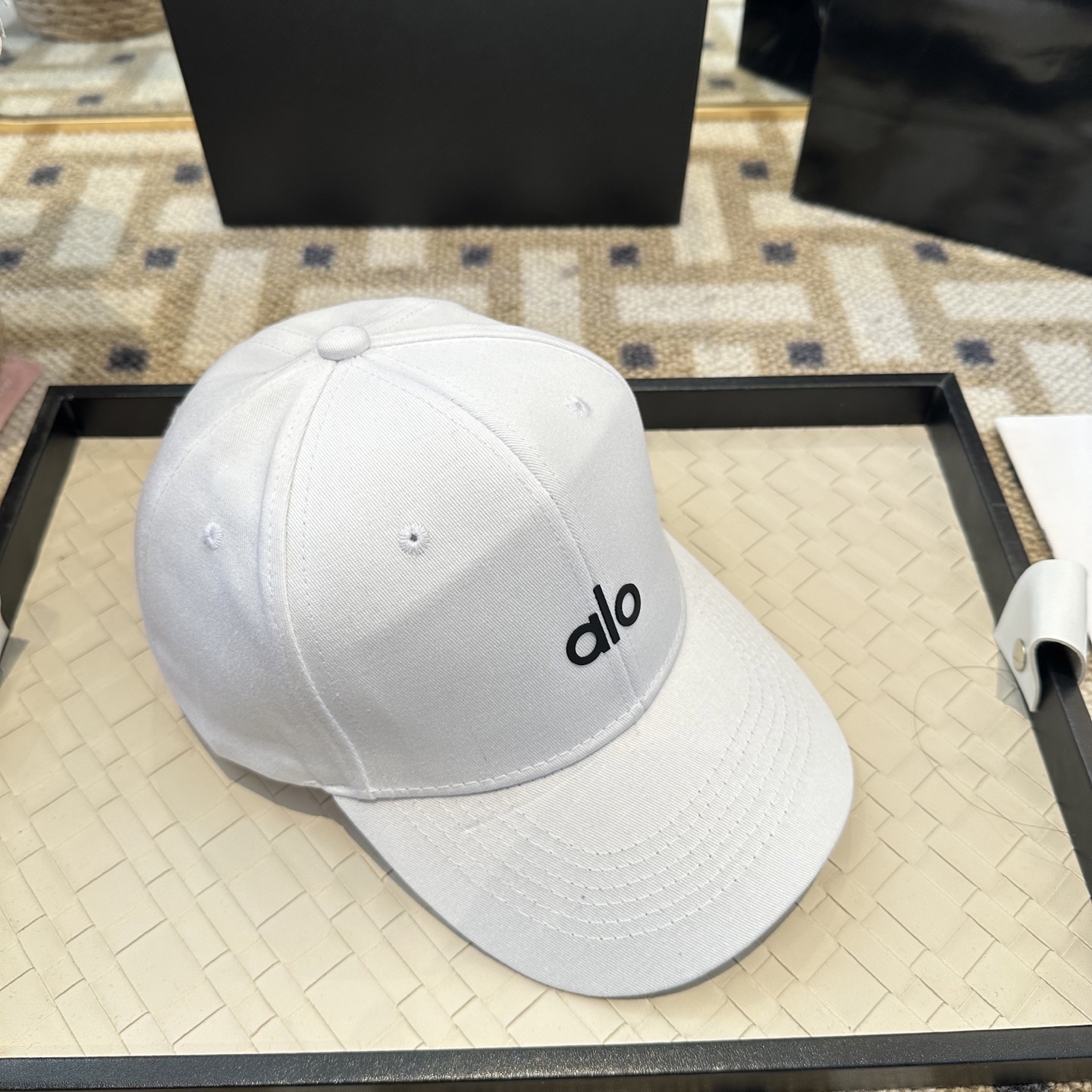 Alo 🔥爆款 新款棒球帽定制面料，简约时尚更透气，超火爆现货秒发