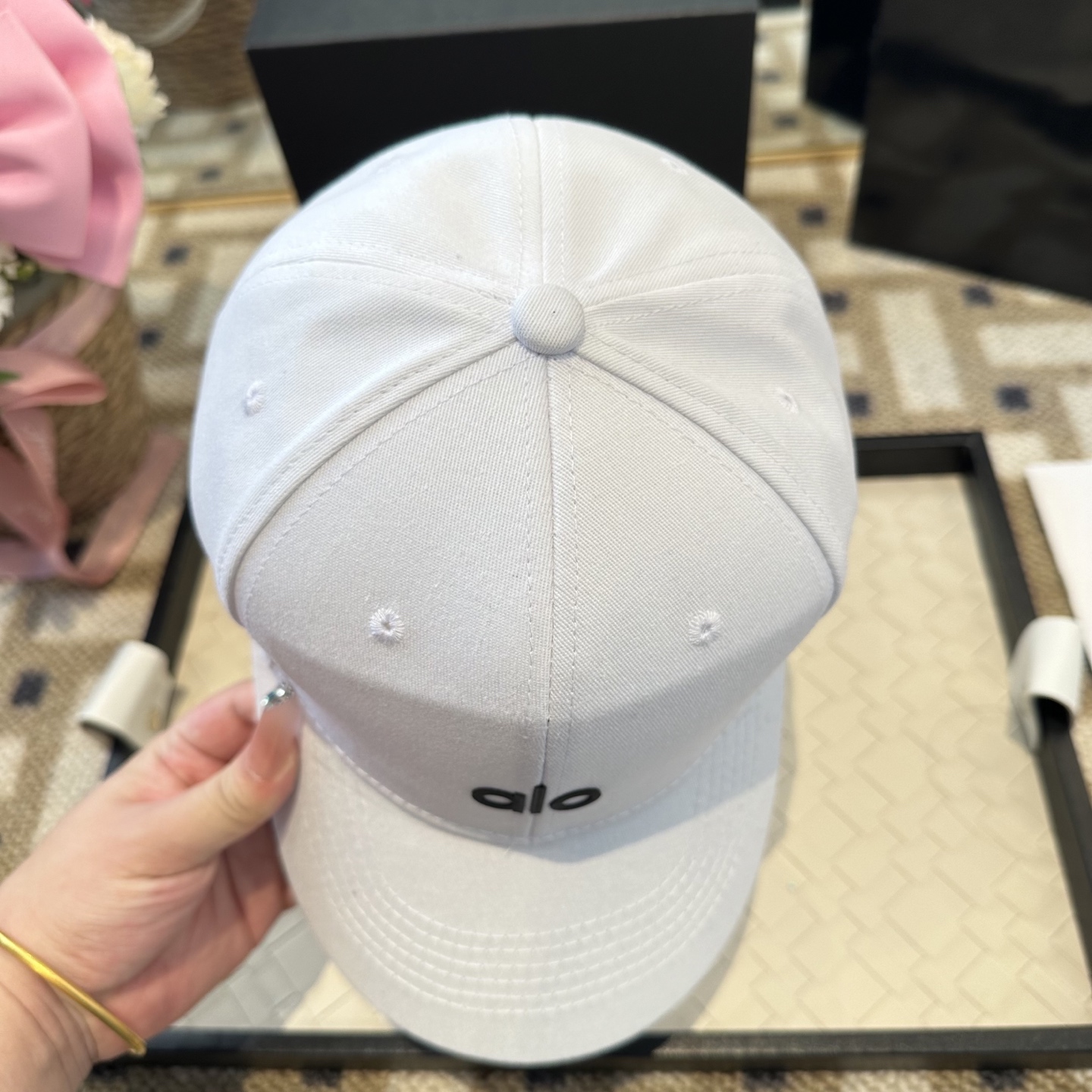 Alo 🔥爆款 新款棒球帽定制面料，简约时尚更透气，超火爆现货秒发