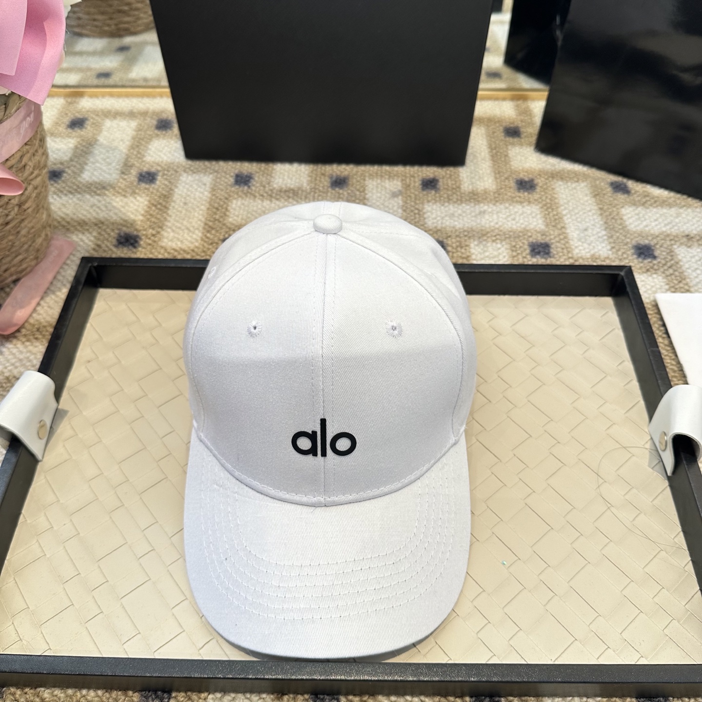 Alo 🔥爆款 新款棒球帽定制面料，简约时尚更透气，超火爆现货秒发